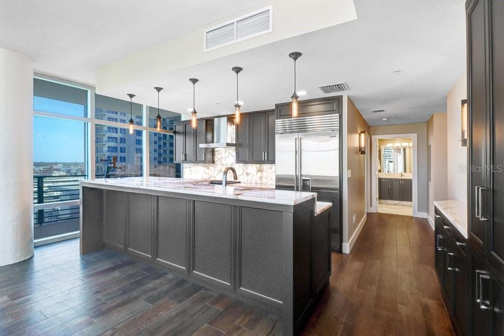 Condominium at 1120 E KENNEDY BLVD #1416, TAMPA, photo 10 of 29