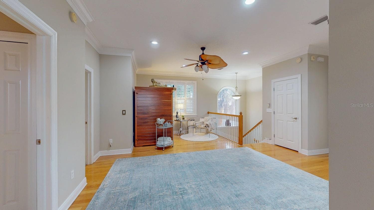 Upstairs family room/landing area surroudned by 5 nice sized bedrooms - 116 S HESPERIDES ST, TAMPA