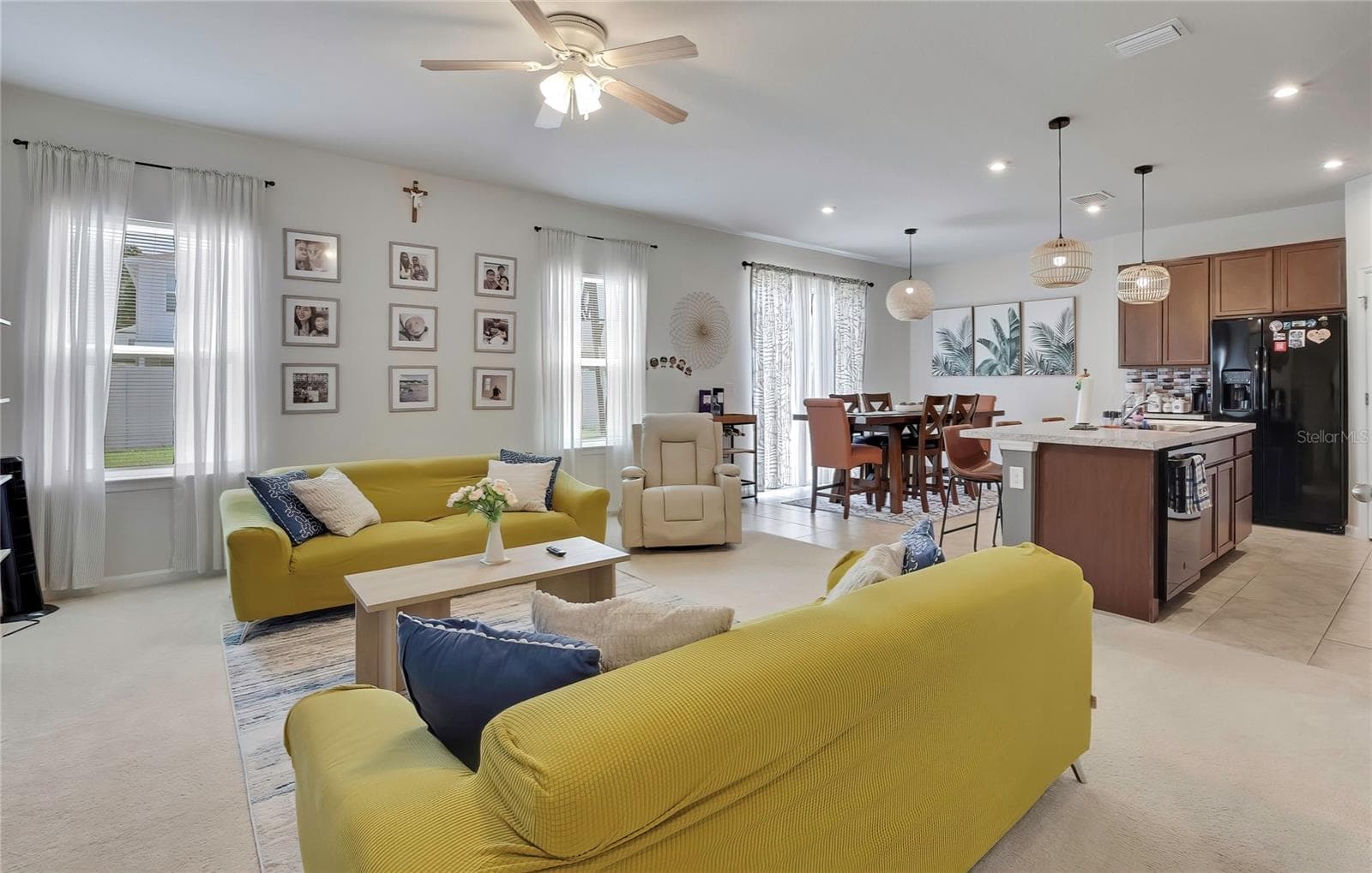 Single Family Residence at 11912 THORNCREST DR, SPRING HILL, photo 7 of 55