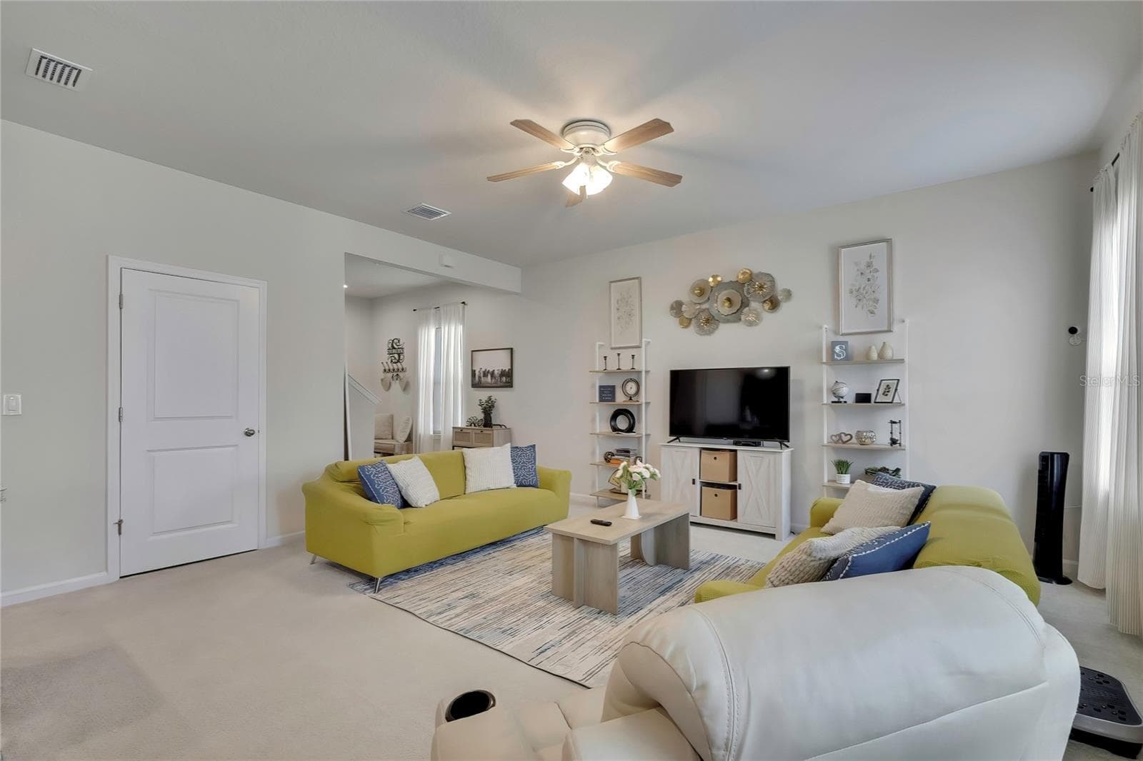 Single Family Residence at 11912 THORNCREST DR, SPRING HILL, photo 11 of 55