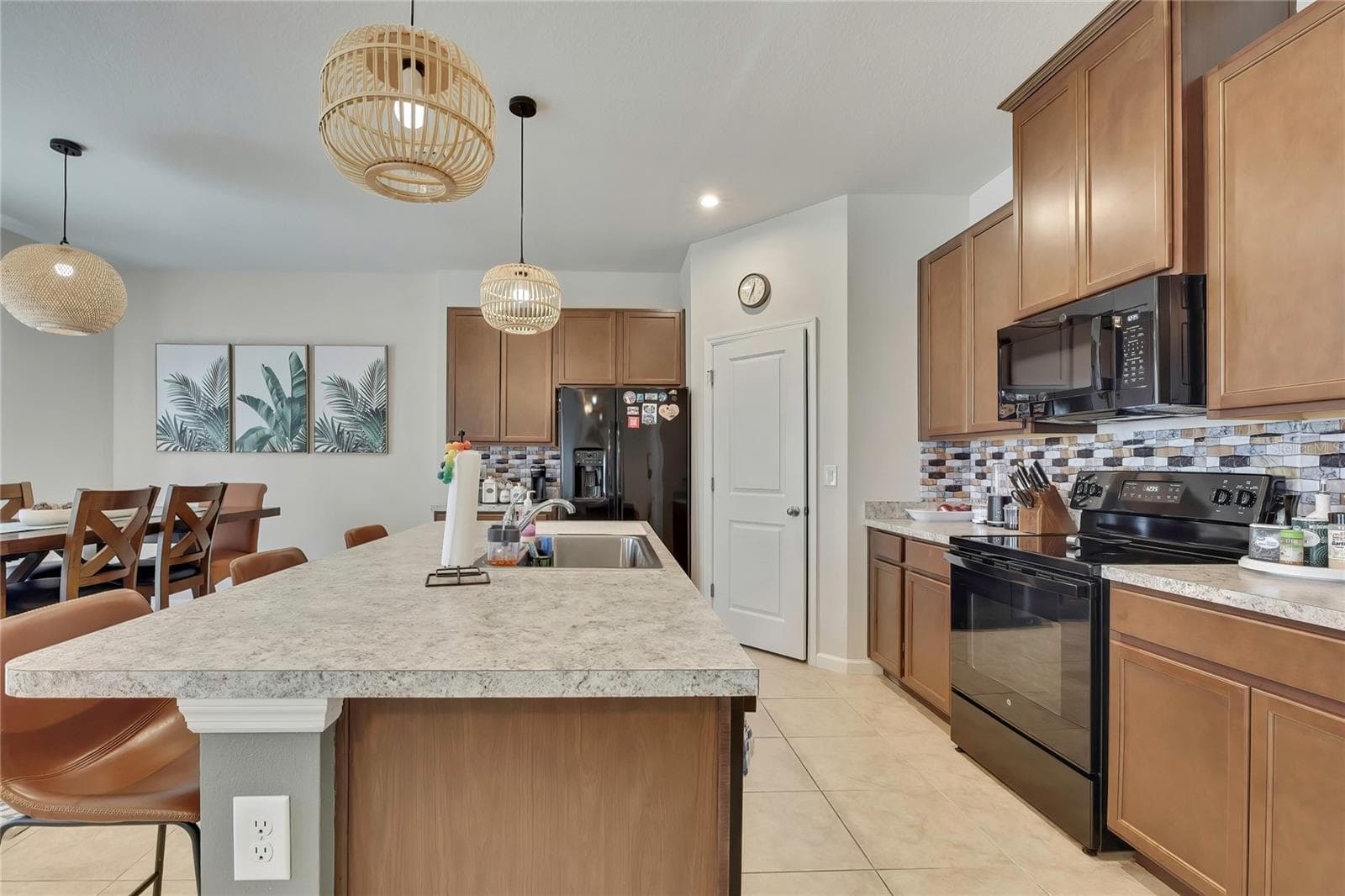 Single Family Residence at 11912 THORNCREST DR, SPRING HILL, photo 13 of 55