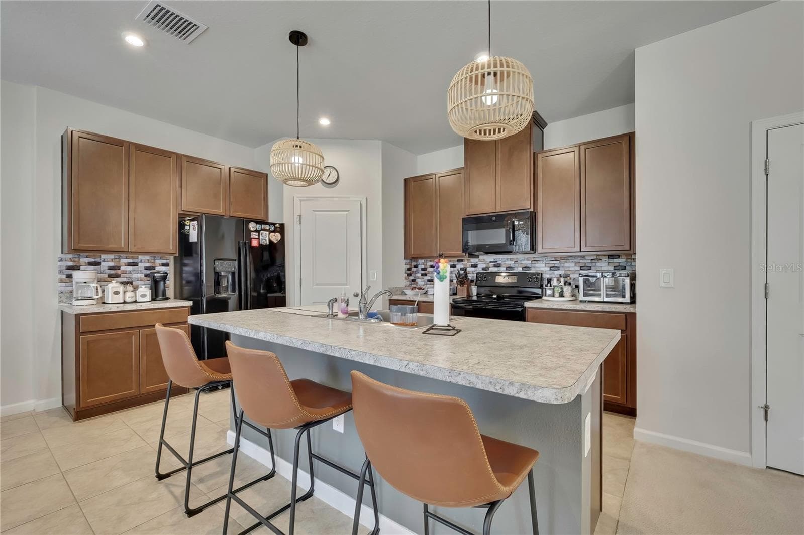 Single Family Residence at 11912 THORNCREST DR, SPRING HILL, photo 16 of 55