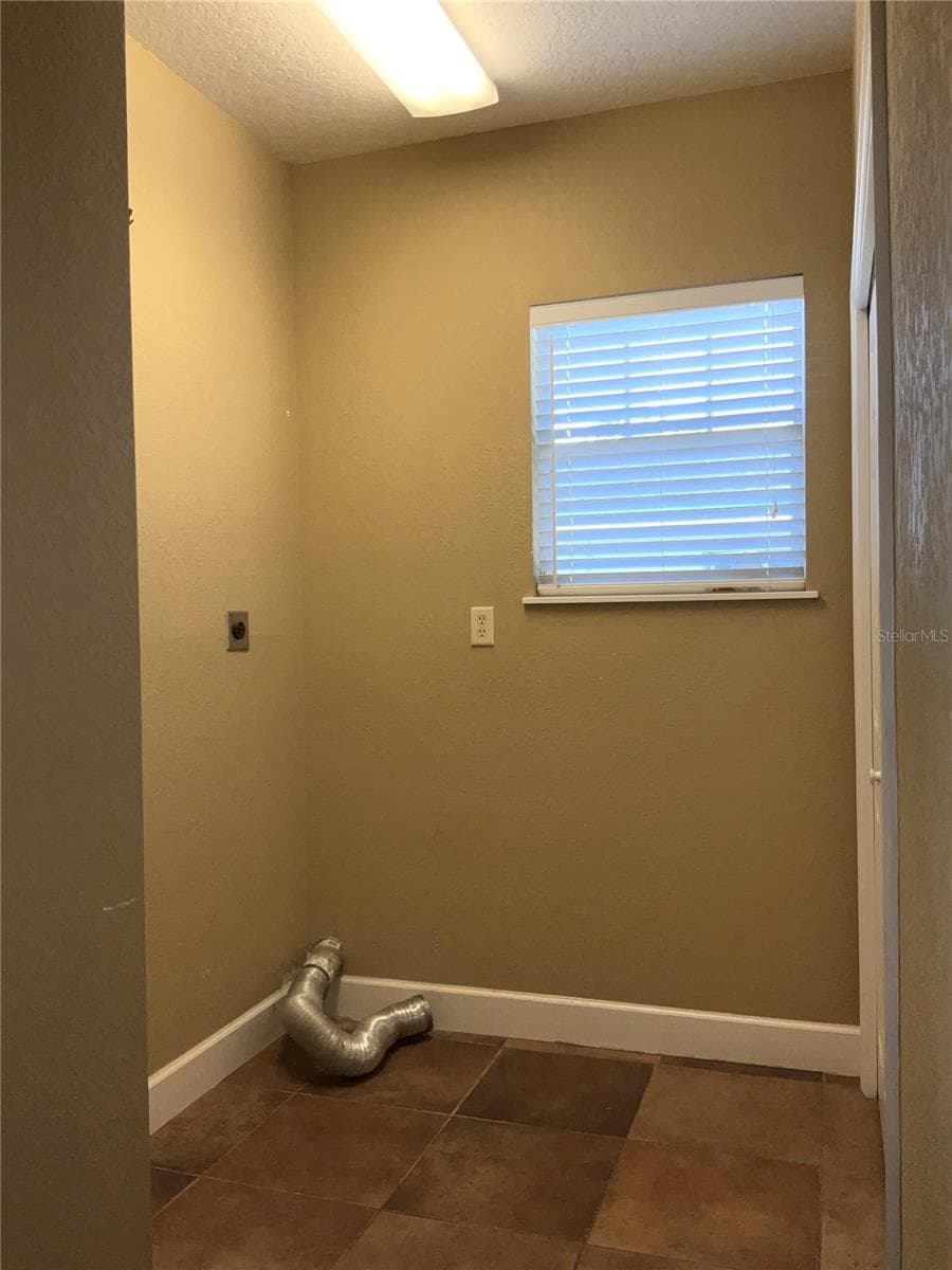 Single Family Residence at 3613 S SUMMERLIN AVE, ORLANDO, photo 16 of 40