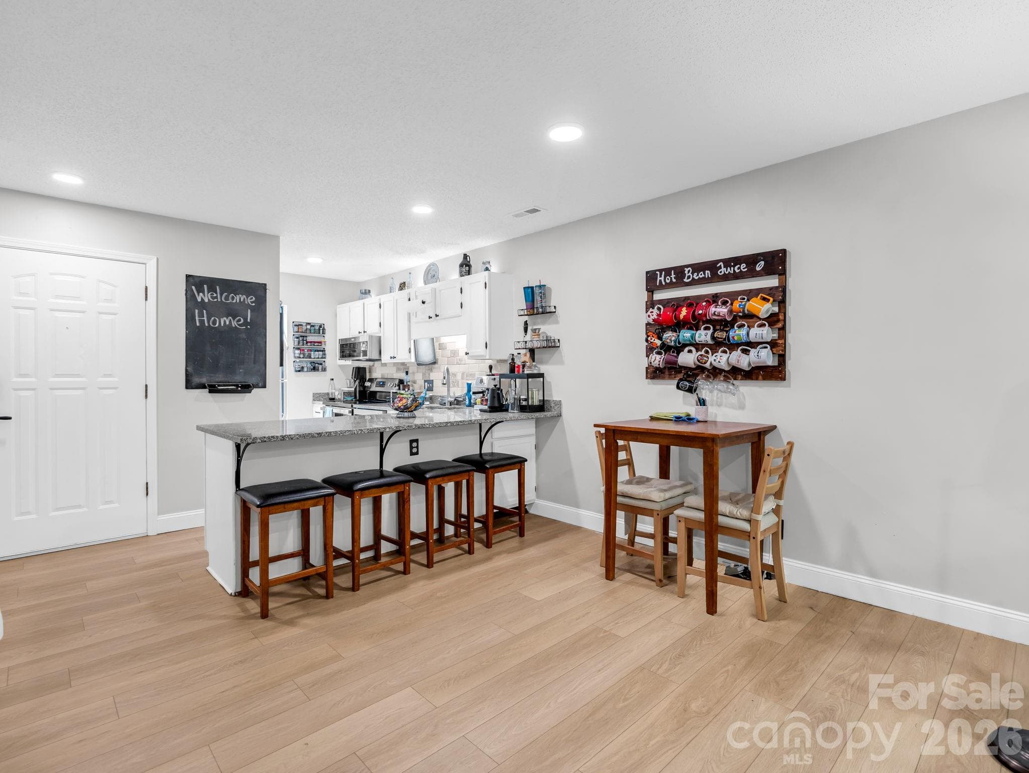 Townhouse at 7 Woodlands Drive, Black Mountain, photo 7 of 23
