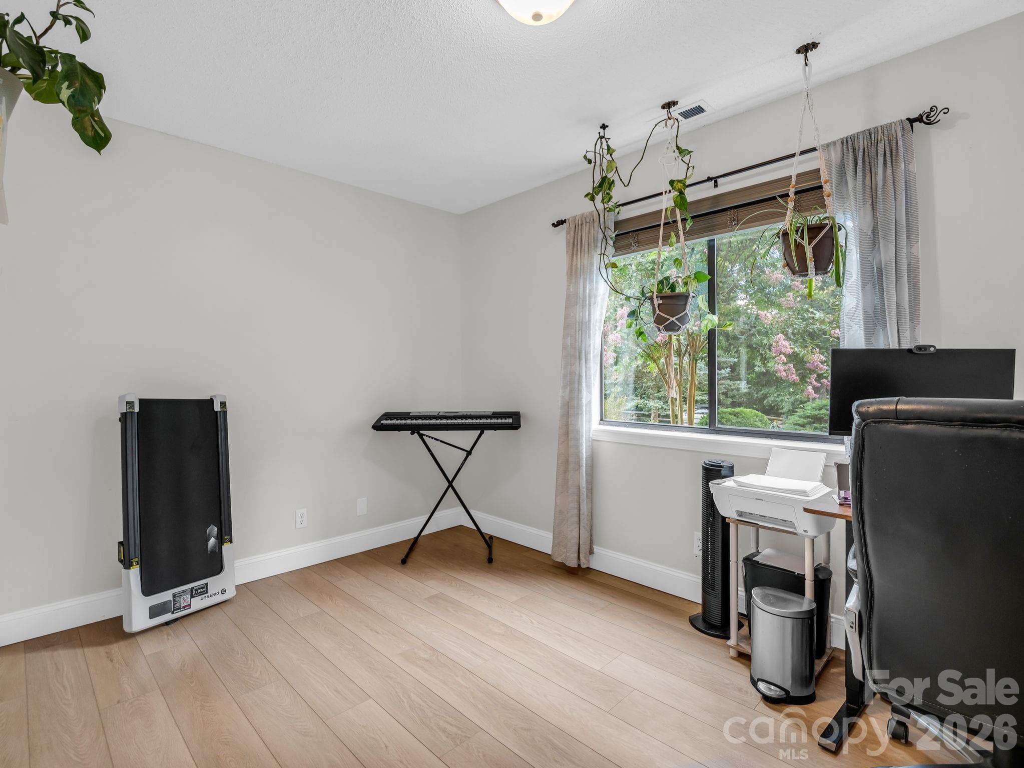 Townhouse at 7 Woodlands Drive, Black Mountain, photo 16 of 23