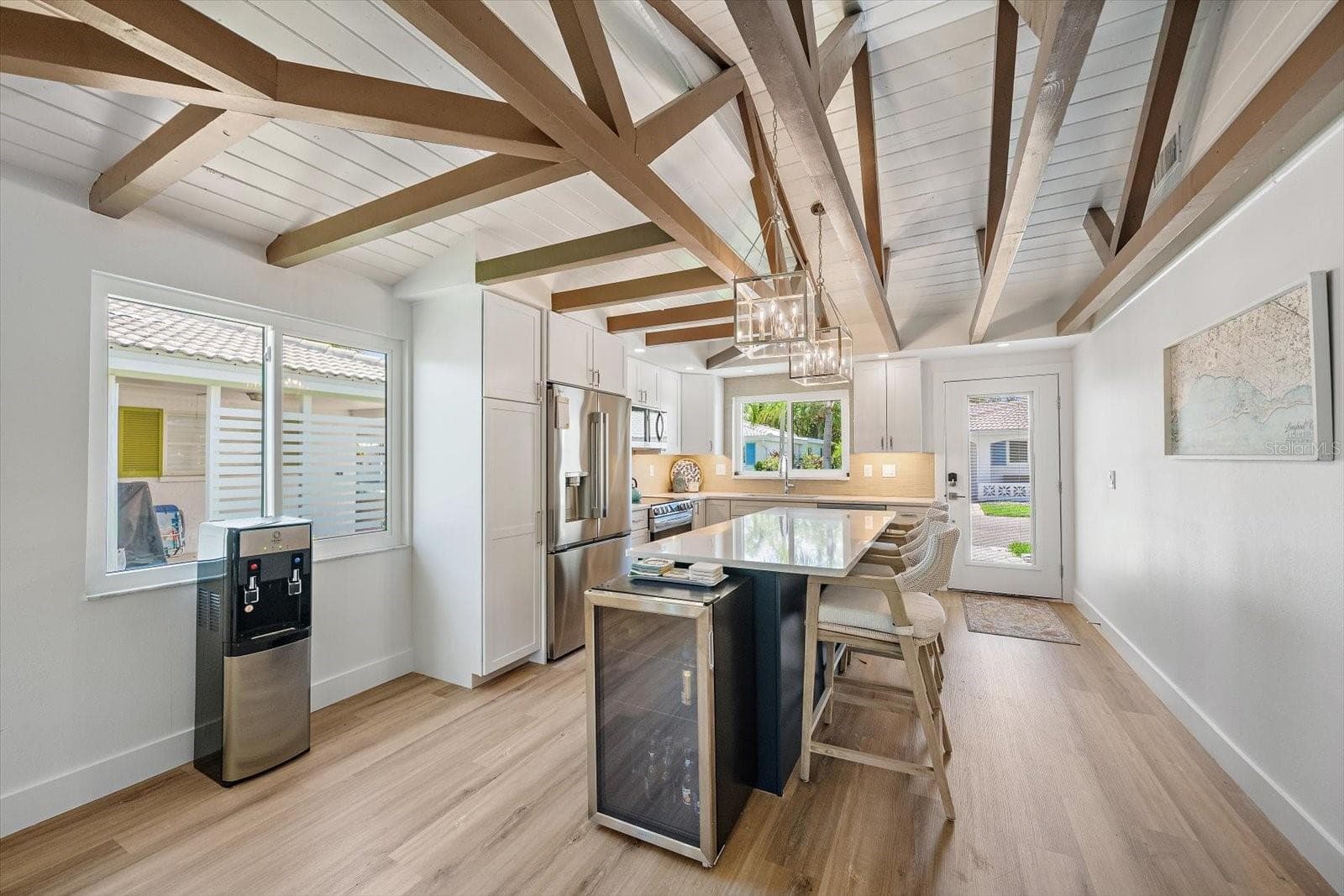 Kitchen Vaulted Ceiling - 711 SPANISH DR S #211, LONGBOAT KEY