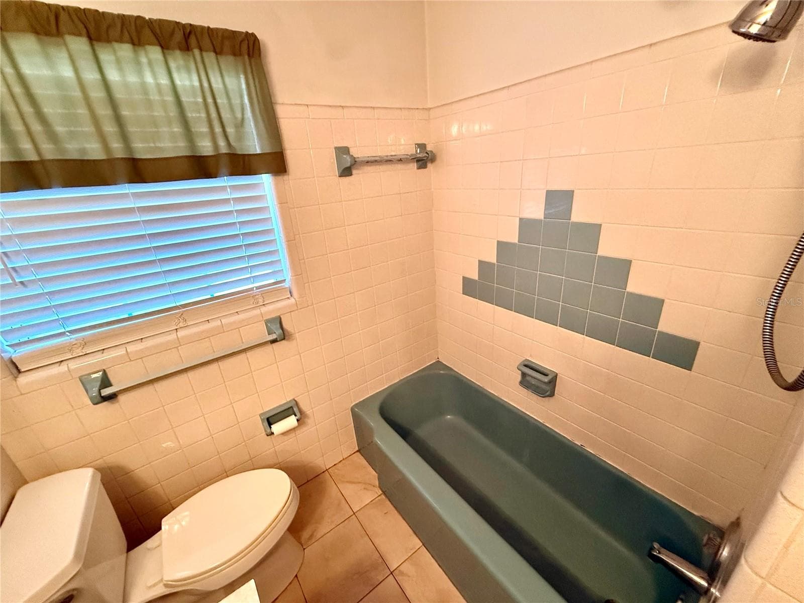 Single Family Residence at 4332 BLONIGEN AVE, ORLANDO, photo 31 of 39