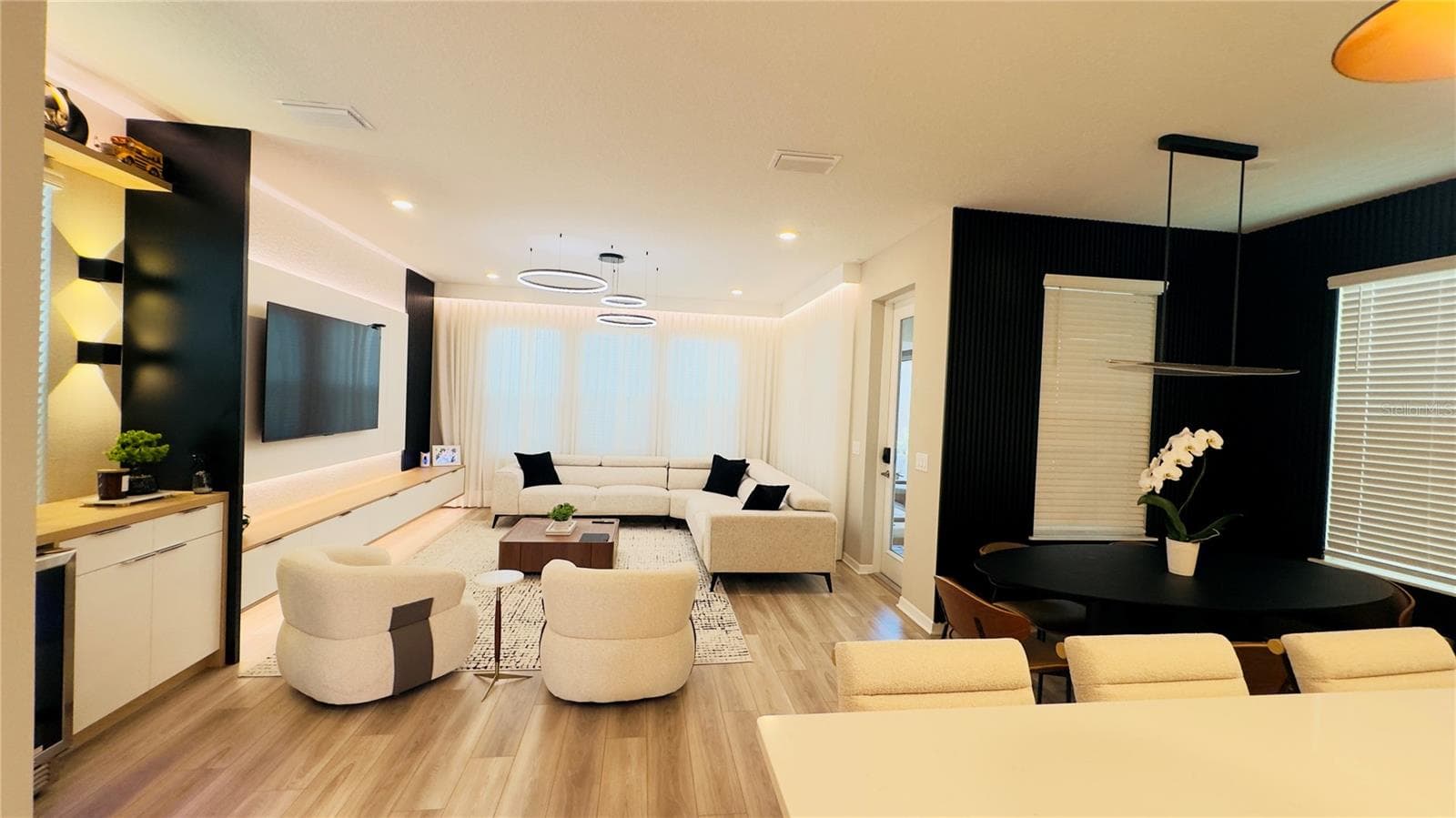 Single Family Residence at 16192 HONEY HARVEST ST, WINTER GARDEN, photo 10 of 94
