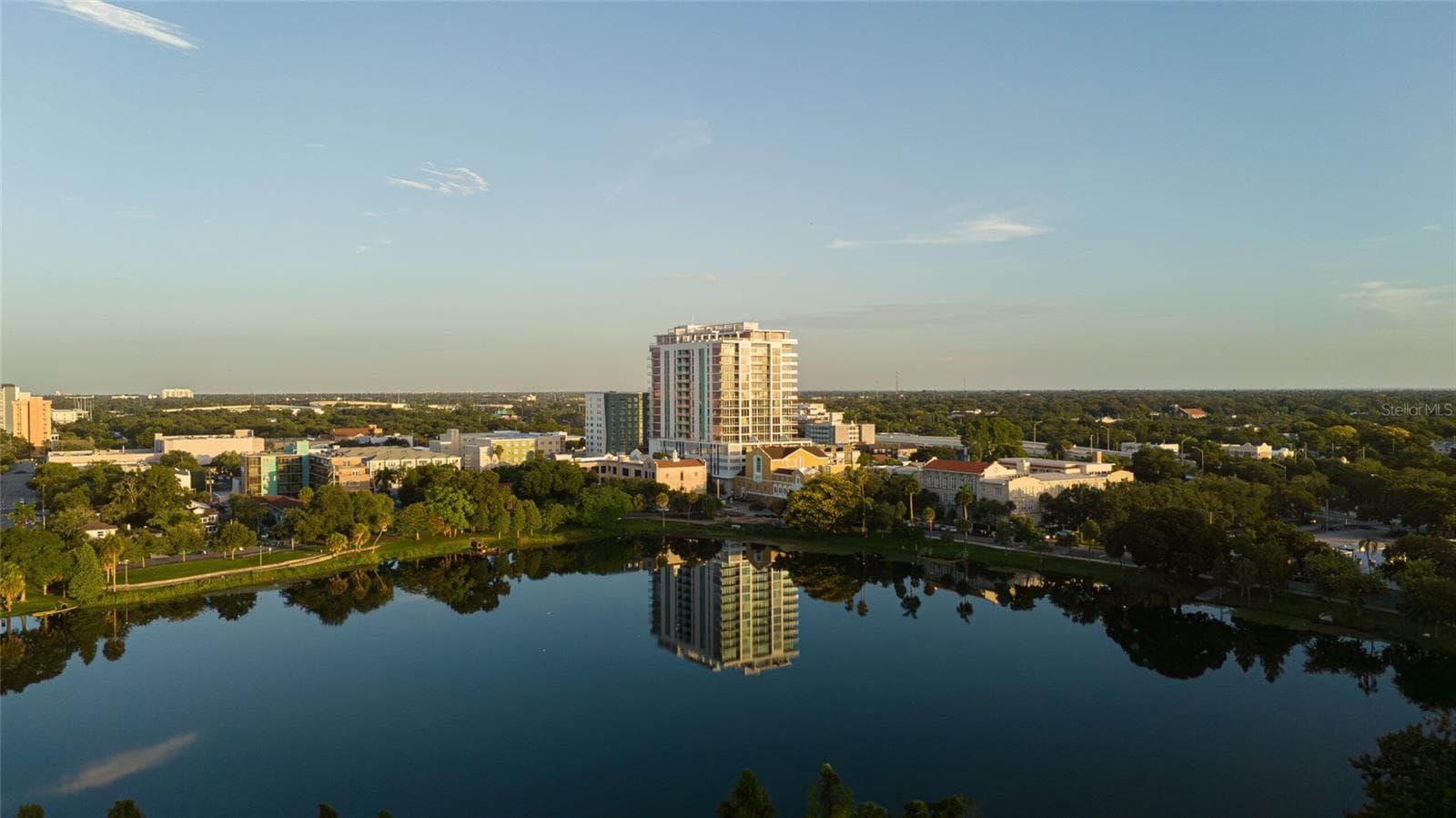 Condominium at 777 3RD AVE N #1007, ST PETERSBURG, photo 2 of 34