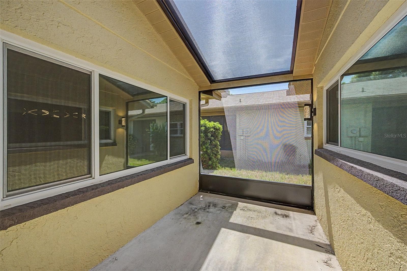 Atrium Area - 7800 FAIRLAWN DR, HUDSON