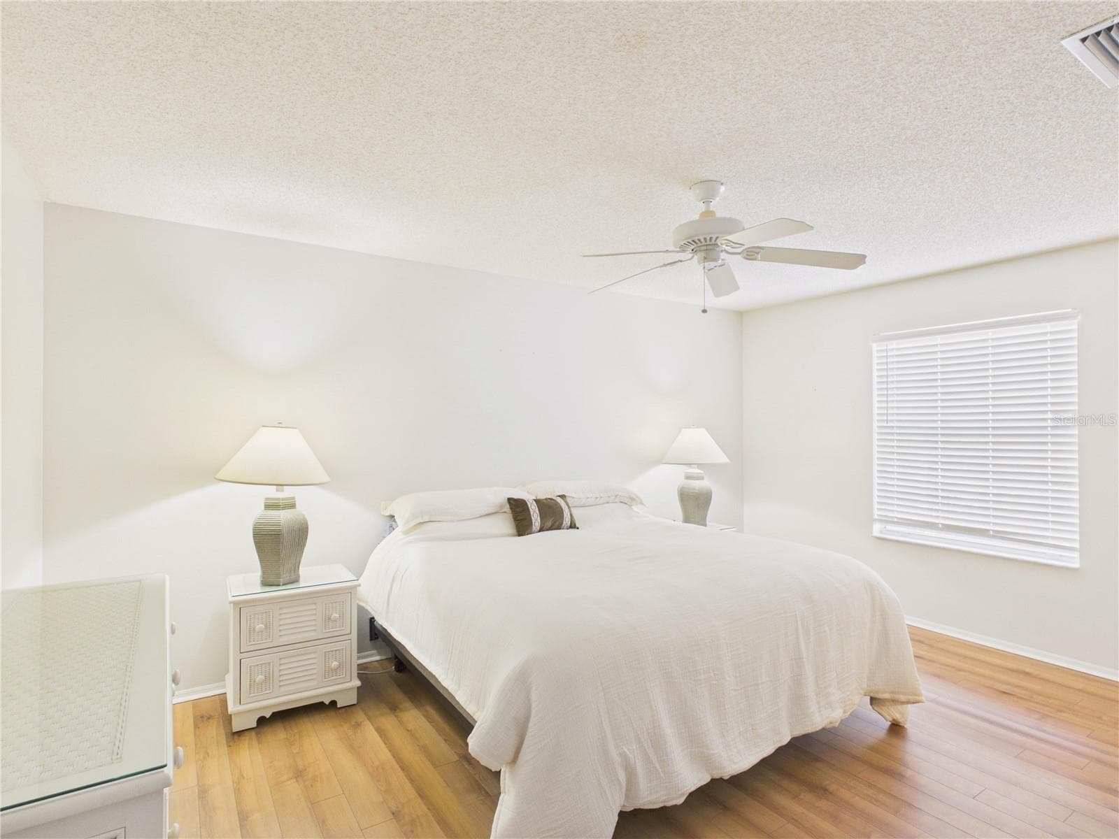 Villa at 746 ANGELITA AVE, THE VILLAGES, photo 8 of 15