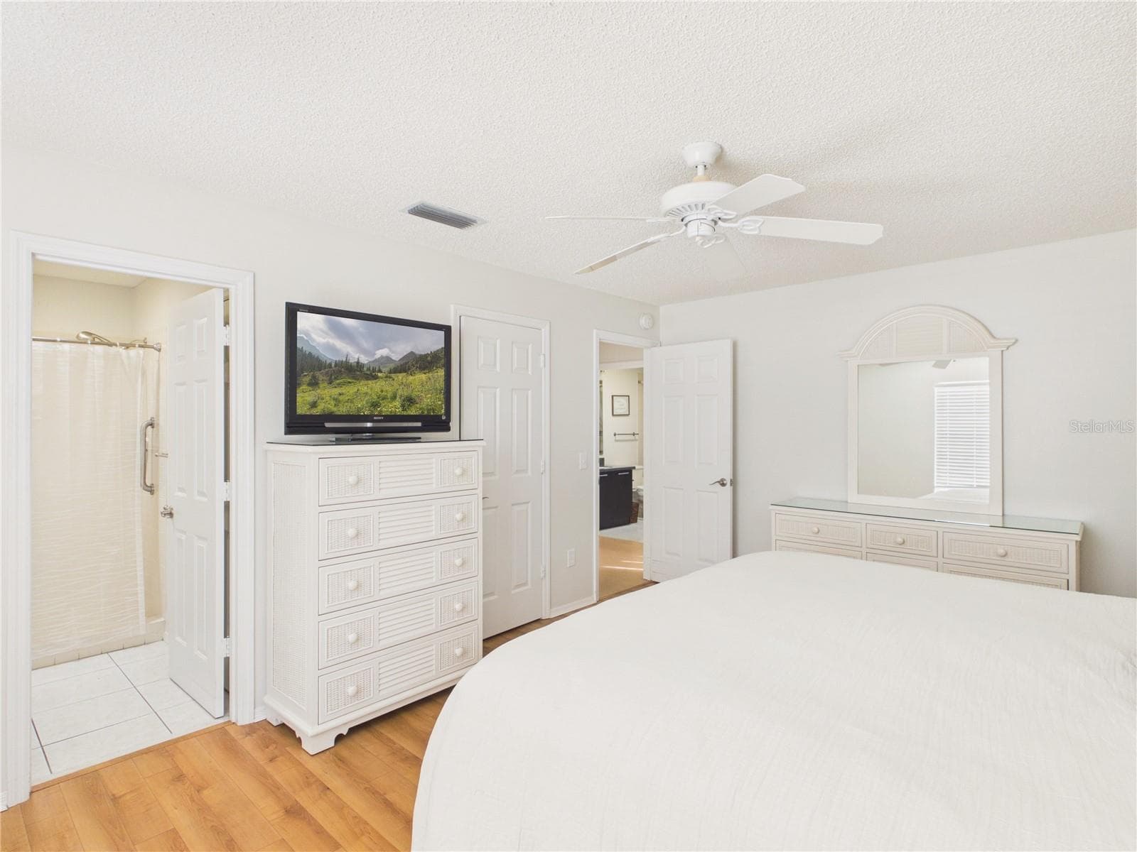 Villa at 746 ANGELITA AVE, THE VILLAGES, photo 9 of 15