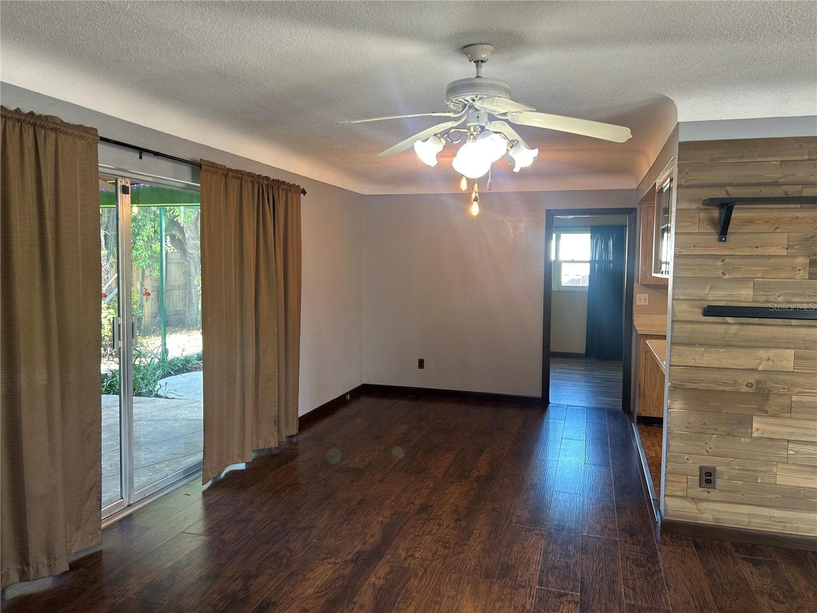 Single Family Residence at 13406 BELLEWOOD AVE, SEMINOLE, photo 3 of 19