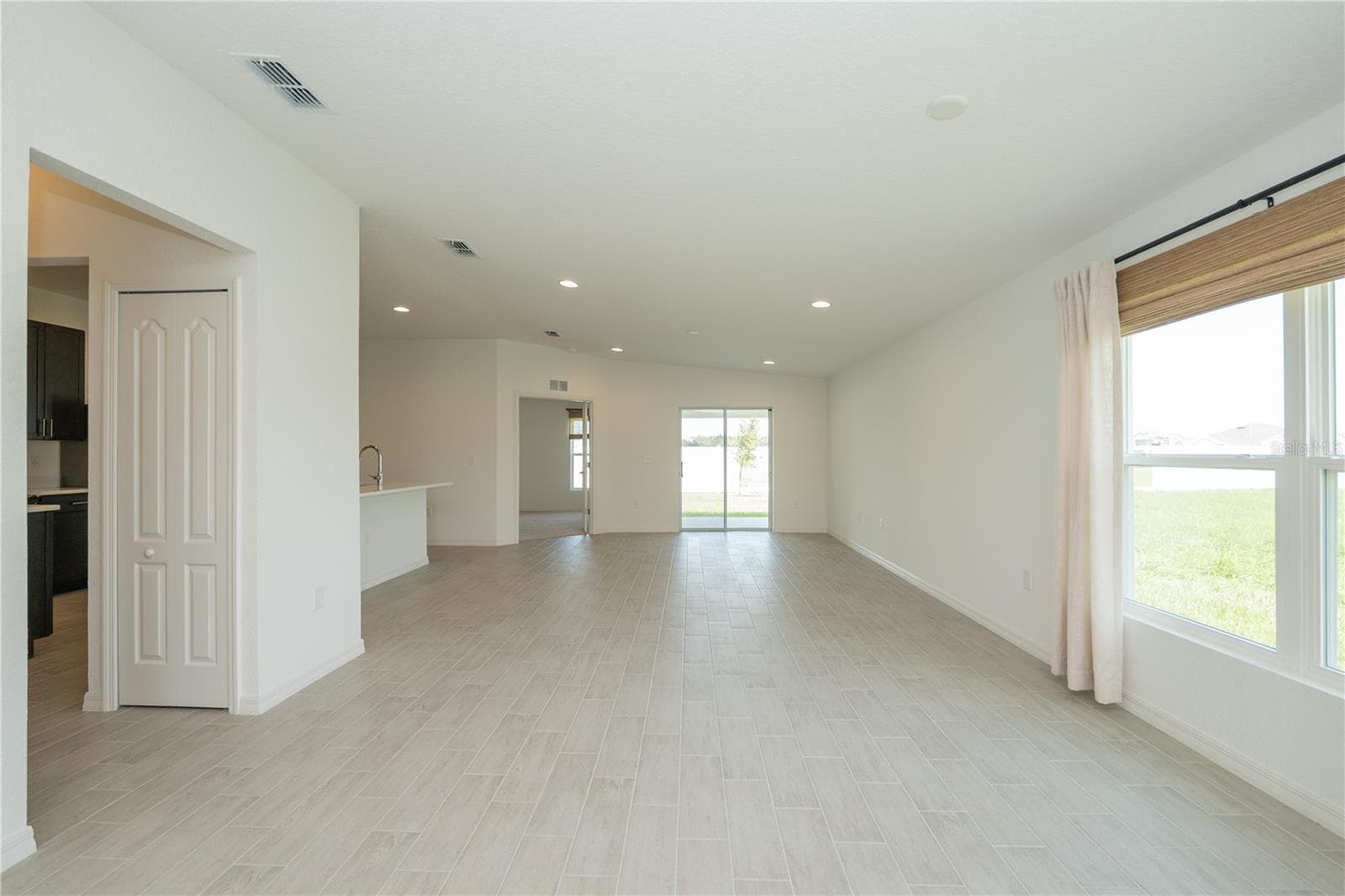 Single Family Residence at 3512 ELLIOTT PL, BARTOW, photo 3 of 26