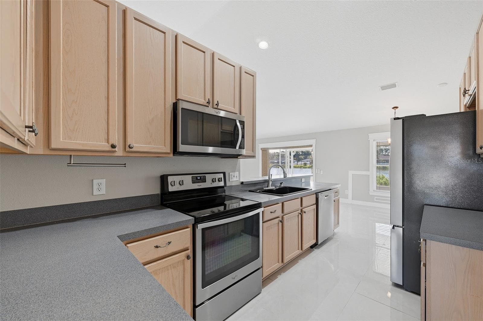 Single Family Residence at 6505 CLAIR NEST CT, APOLLO BEACH, photo 13 of 48