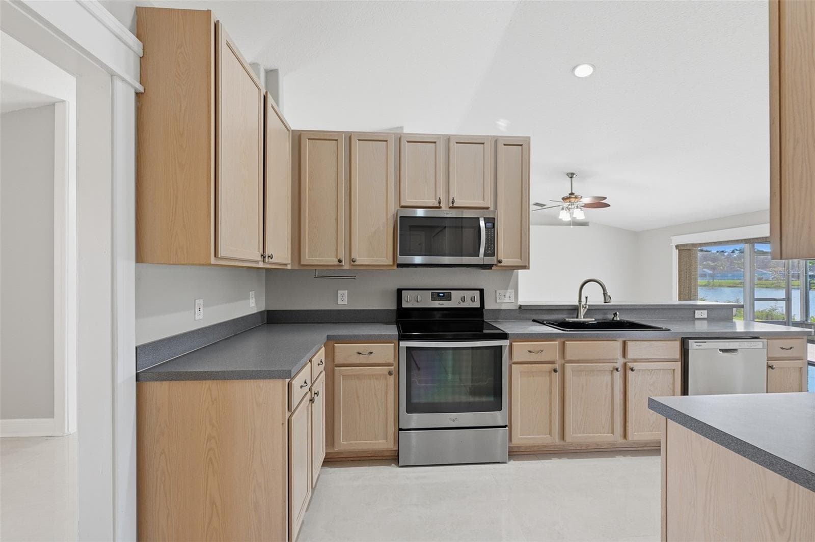 Single Family Residence at 6505 CLAIR NEST CT, APOLLO BEACH, photo 14 of 48