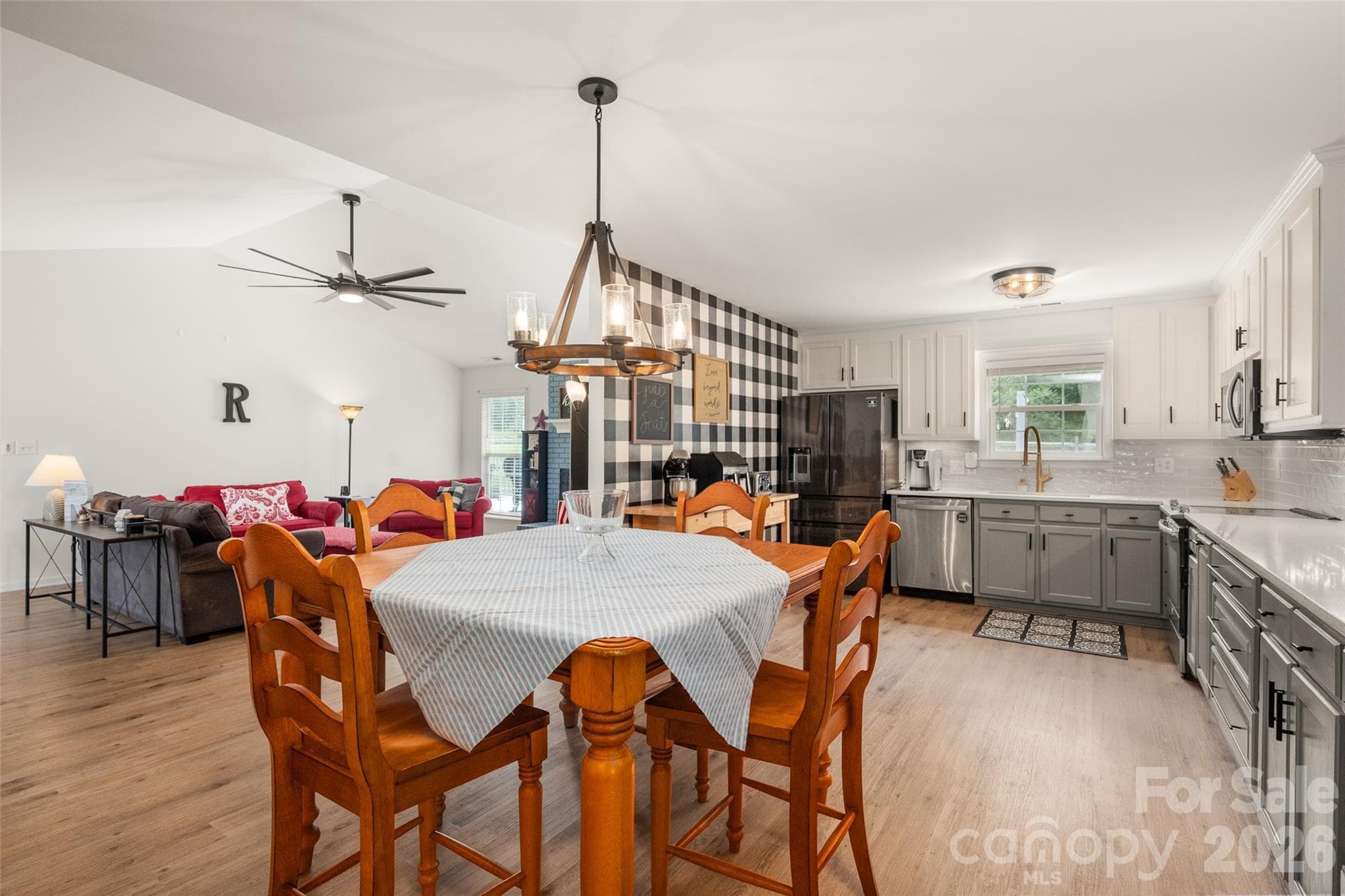 dining area and open kitchen - 3209 Monte Drive, Monroe