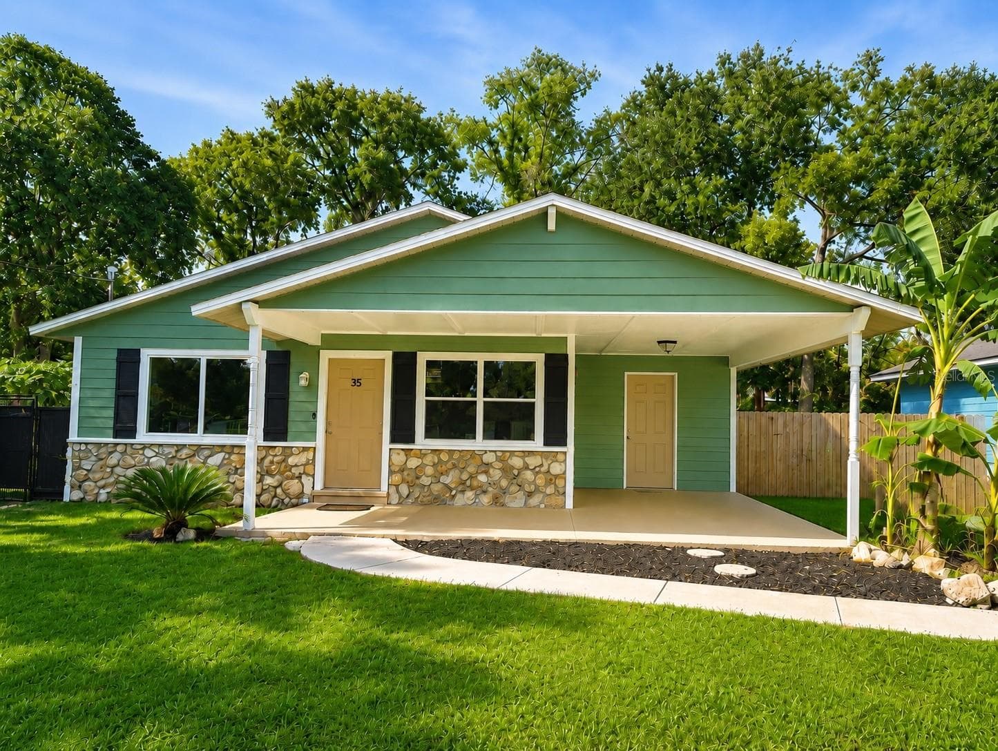 35 ALMOND RD