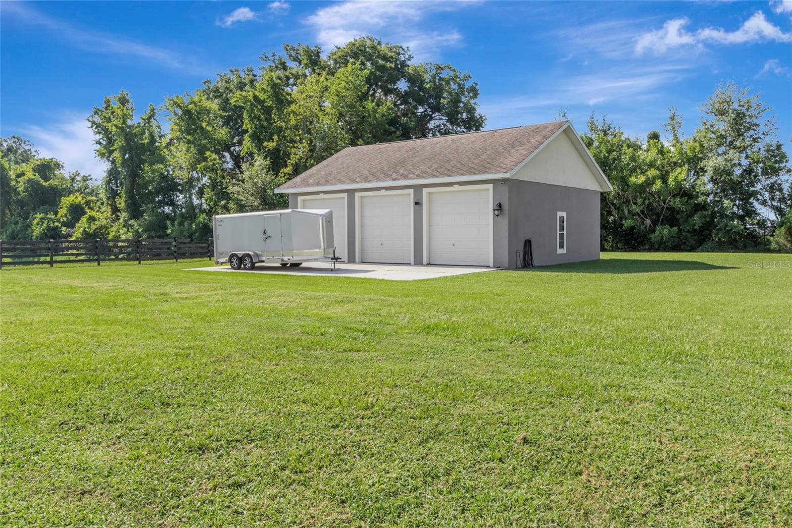 Perfect for car guys and hobbyists!! - 4190 COUNTY ROAD 121D, WILDWOOD