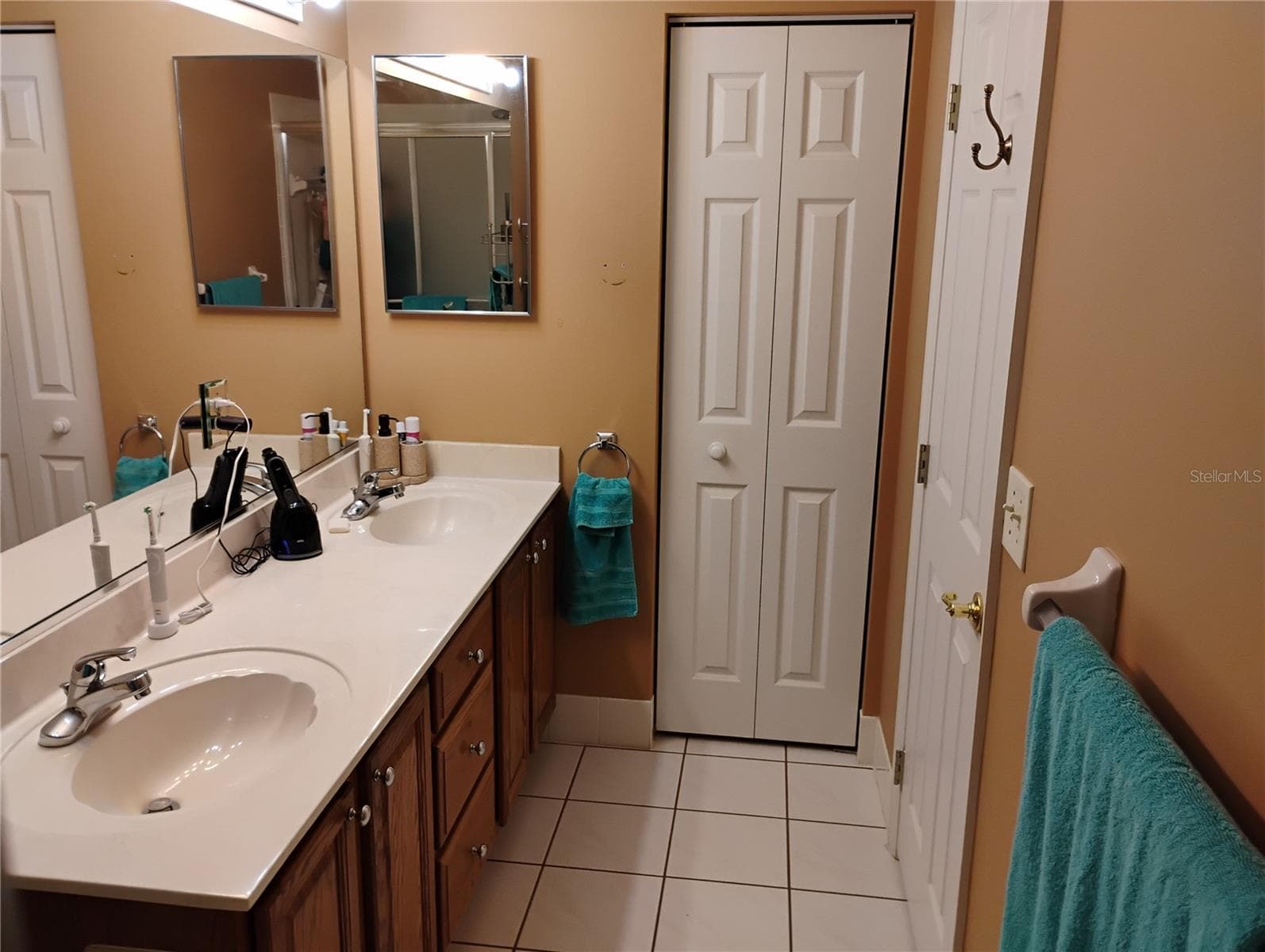 Main Bedroom Bathroom - 6321 SW 117TH LOOP, OCALA