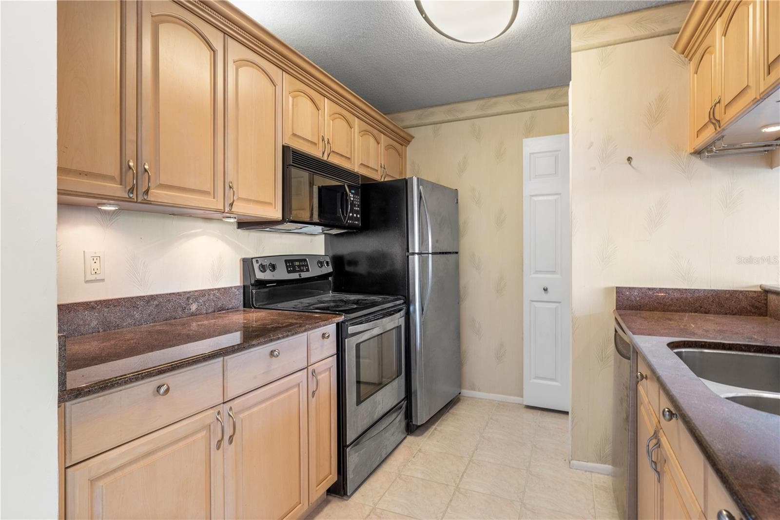 Condominium at 428 MOORINGS COVE DR #7F, TARPON SPRINGS, photo 17 of 57