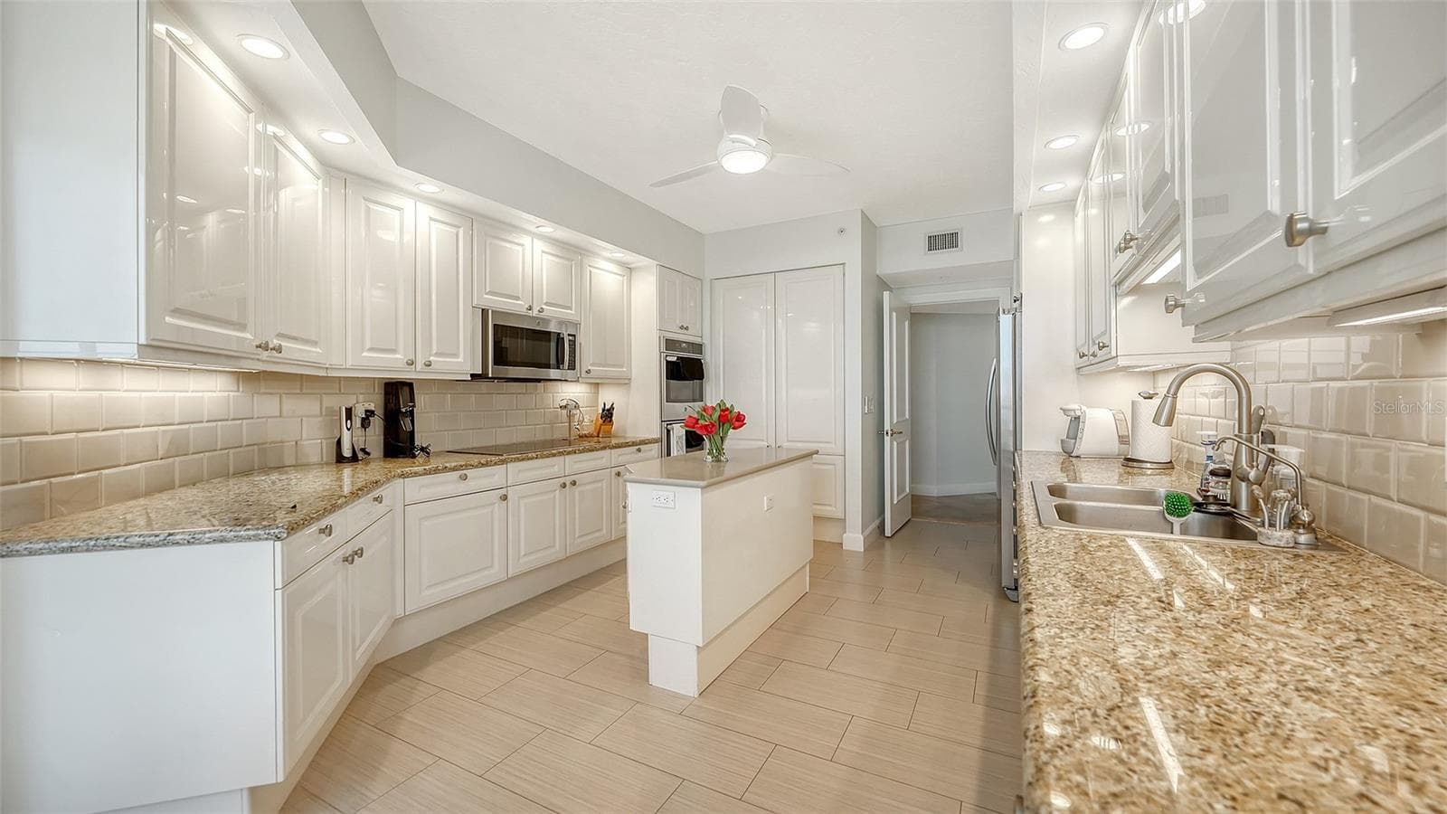Condominium at 1241 GULF OF MEXICO DR #303, LONGBOAT KEY, photo 25 of 78