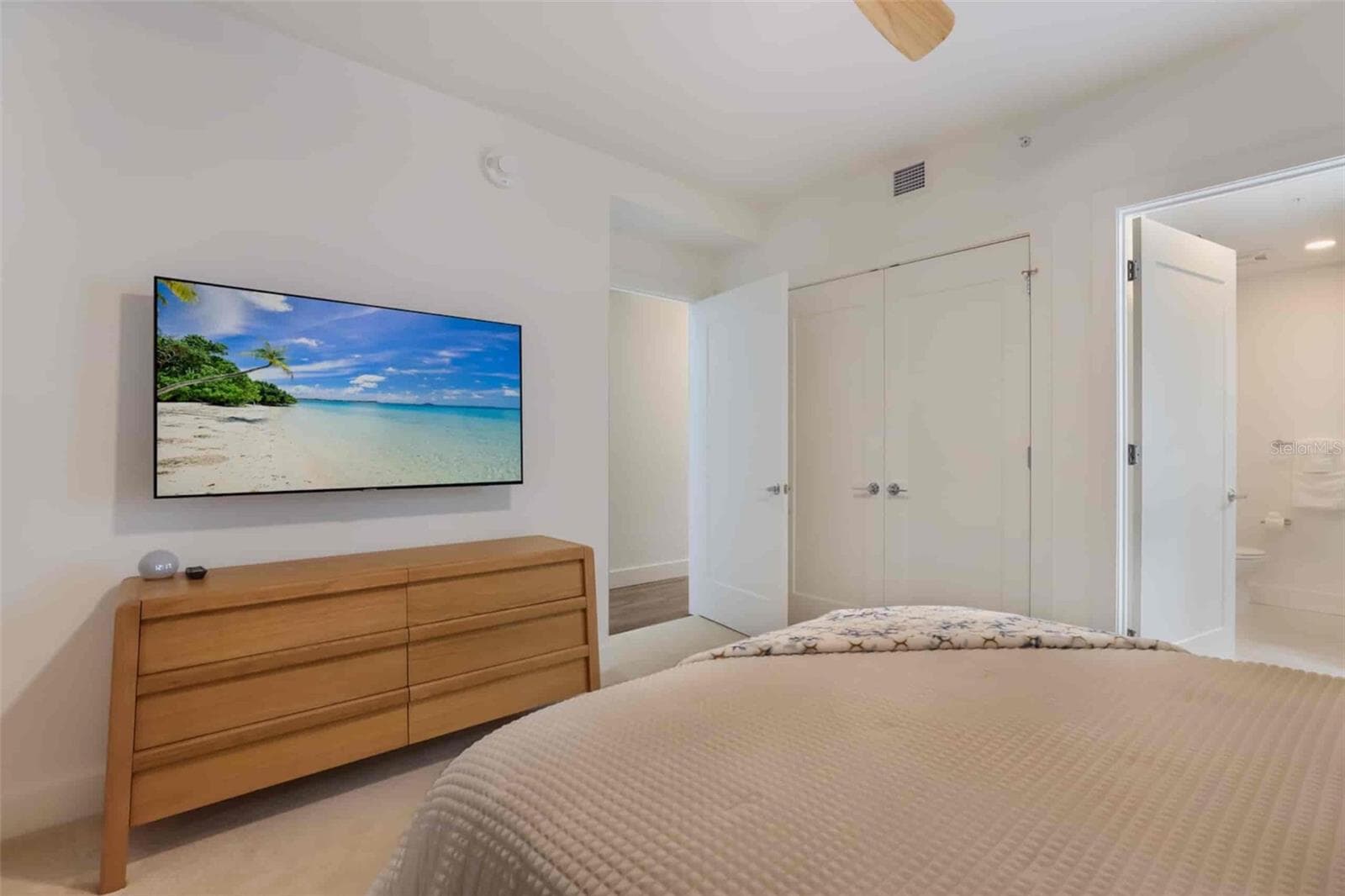 Condominium at 1703 N TAMIAMI TRL #210, SARASOTA, photo 32 of 41