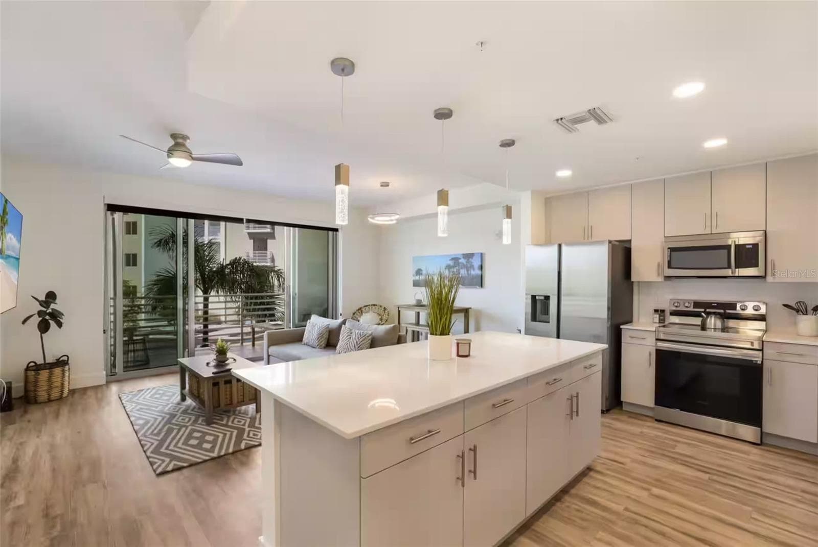 Condominium at 1703 N TAMIAMI TRL #210, SARASOTA, photo 13 of 41