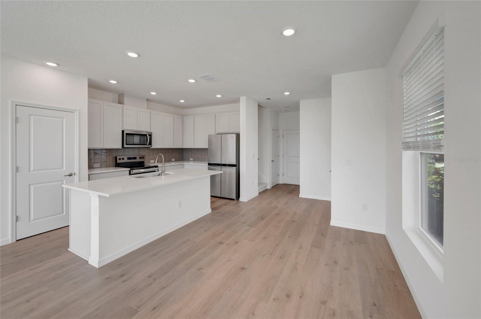 Kitchen - 6412 JENSEN VIEW AVE, APOLLO BEACH