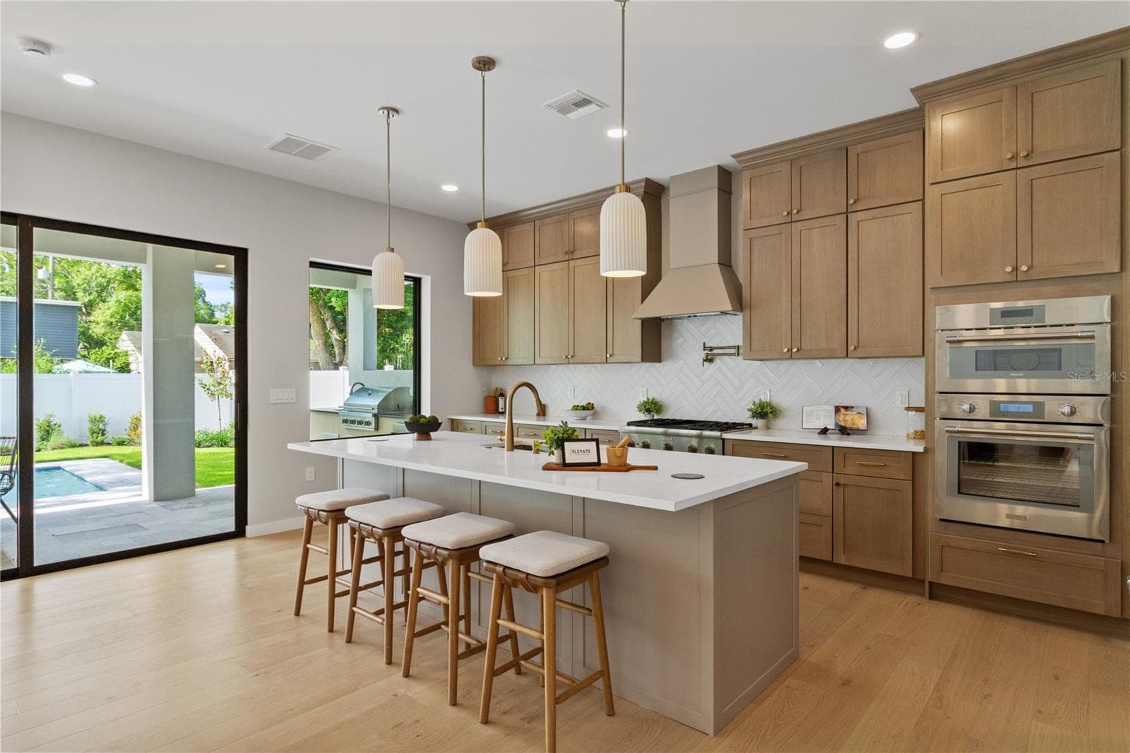 Single Family Residence at 516 CLAYTON ST, ORLANDO, photo 9 of 41