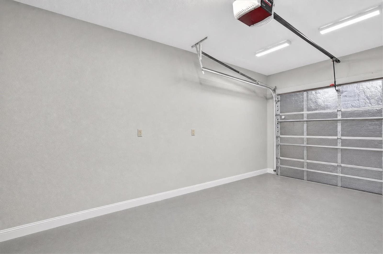 Garage - 2631 ROYAL LIVERPOOL DR, TARPON SPRINGS