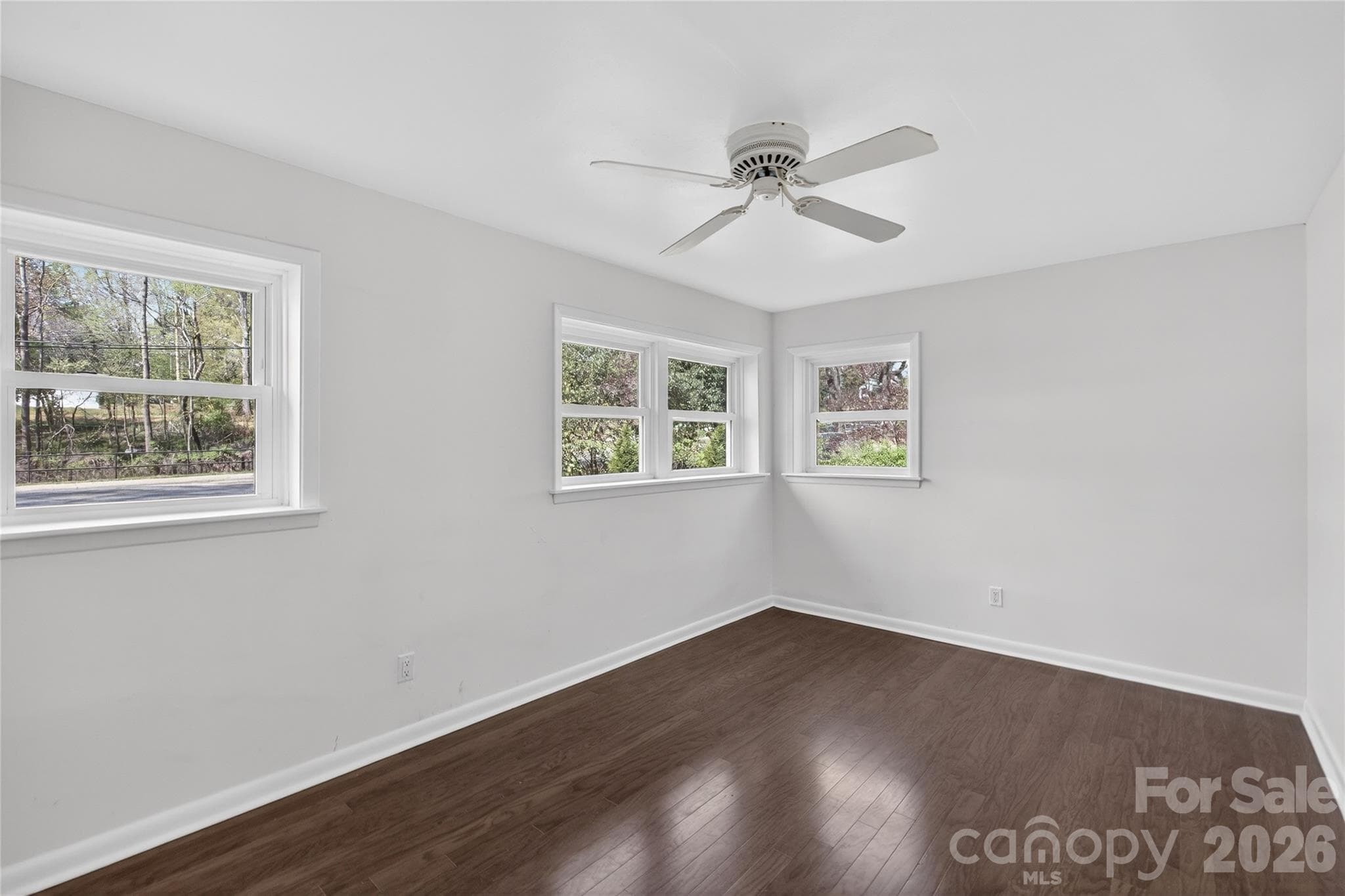 Single Family Residence at 5412 Milhaven Lane, Charlotte, photo 24 of 37
