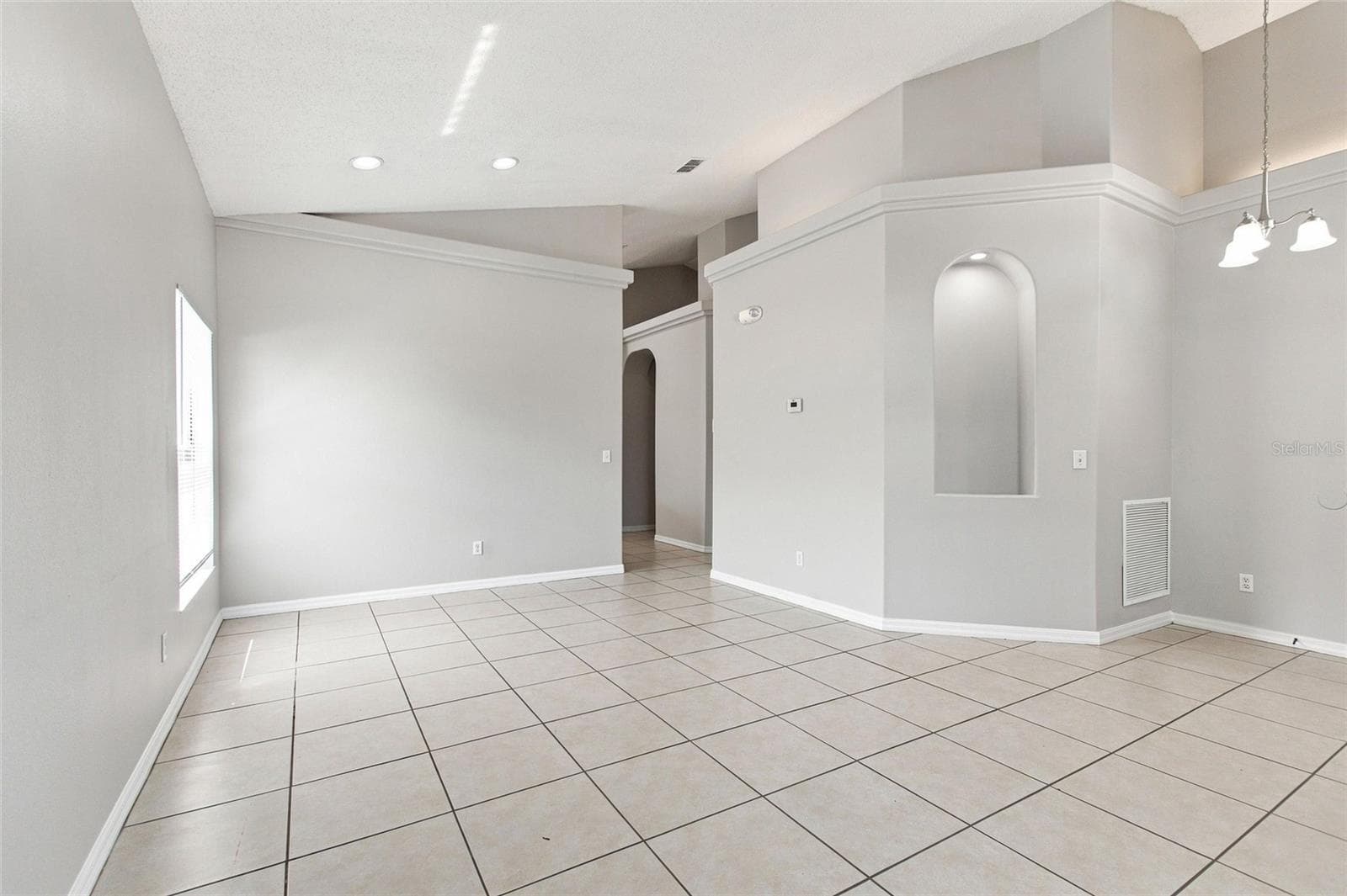 Single Family Residence at 16616 PALM SPRING DR, CLERMONT, photo 8 of 48