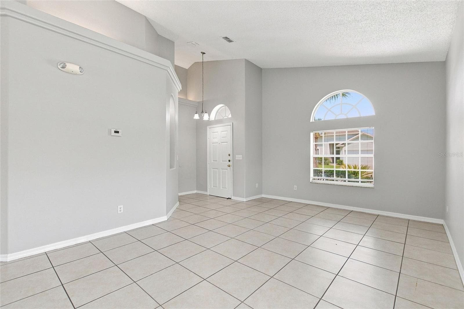 Single Family Residence at 16616 PALM SPRING DR, CLERMONT, photo 9 of 48