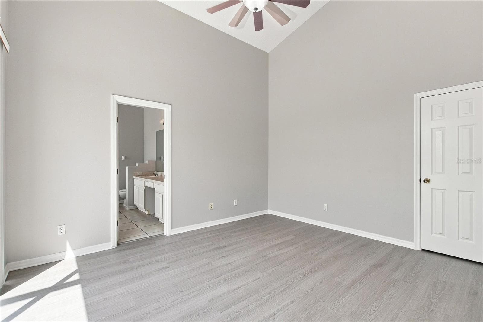 Single Family Residence at 16616 PALM SPRING DR, CLERMONT, photo 17 of 48