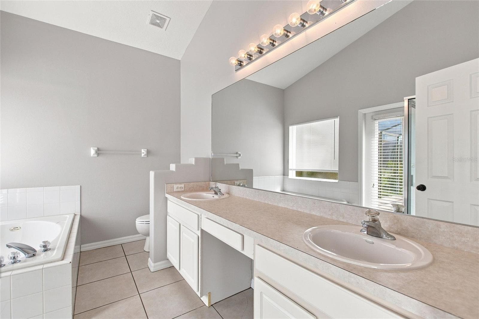Single Family Residence at 16616 PALM SPRING DR, CLERMONT, photo 20 of 48