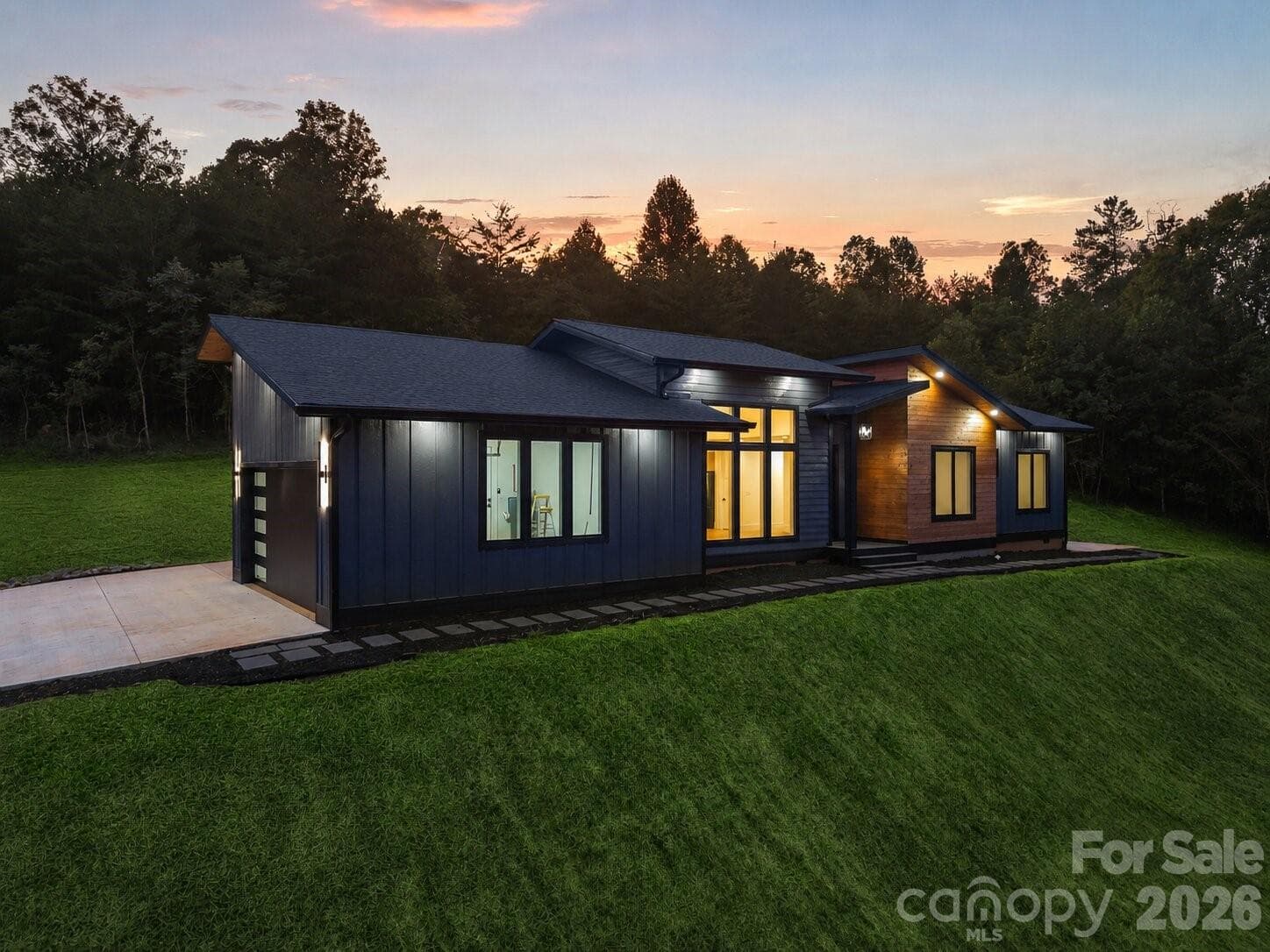 Virtually enhanced grass - 7 Spicebush Lane, Weaverville