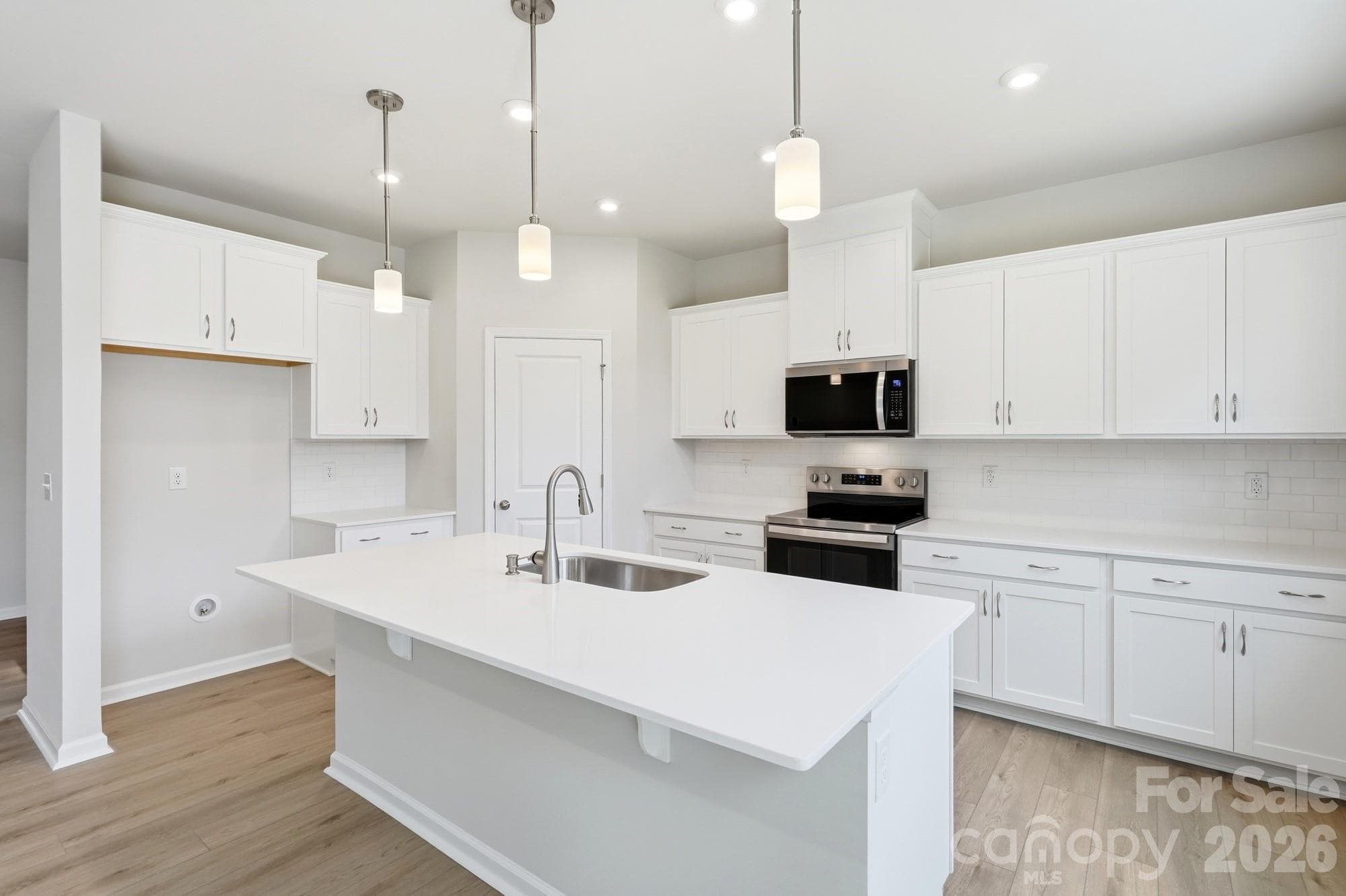 Single Family Residence at 2730 Phoenix Court, Gastonia, photo 19 of 48