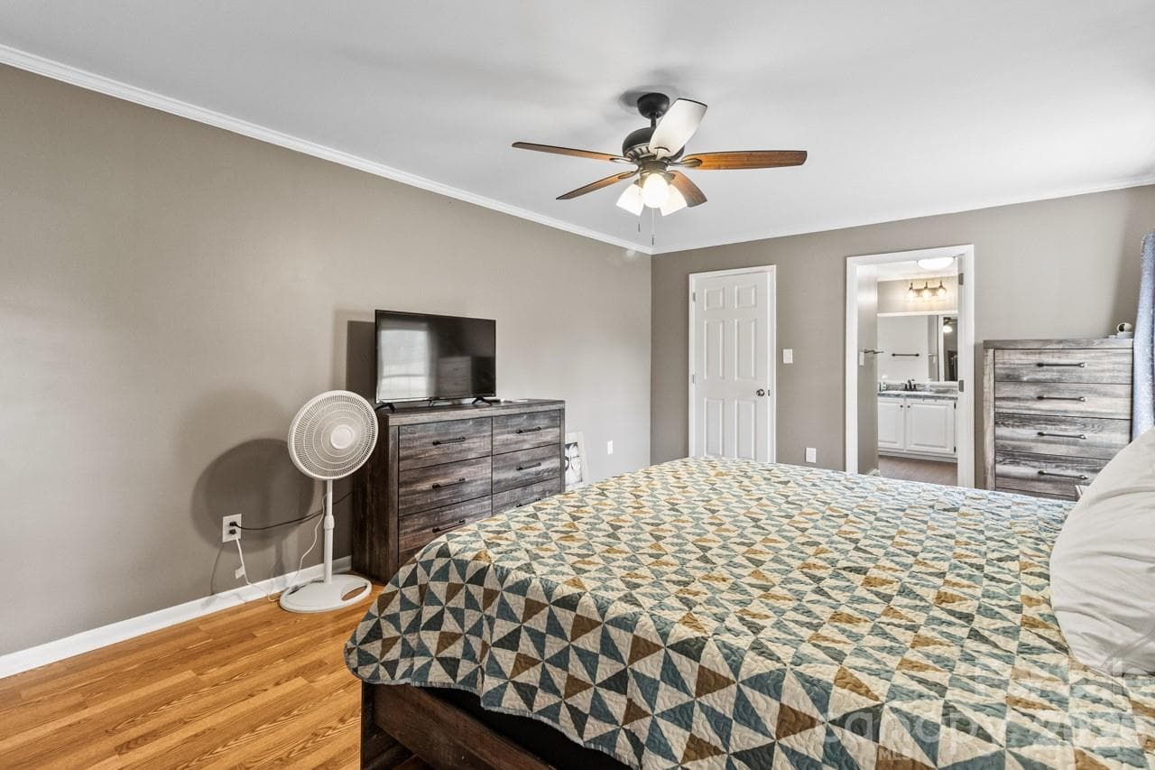 Primary bedroom - 393 Cedar Grove Church Road, Vale