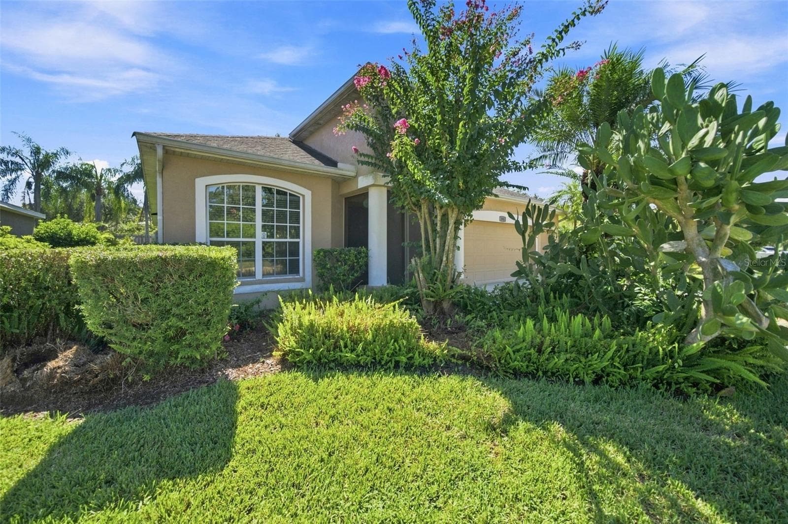 Single Family Residence at 295 LONDONDERRY DR, SARASOTA, photo 3 of 35