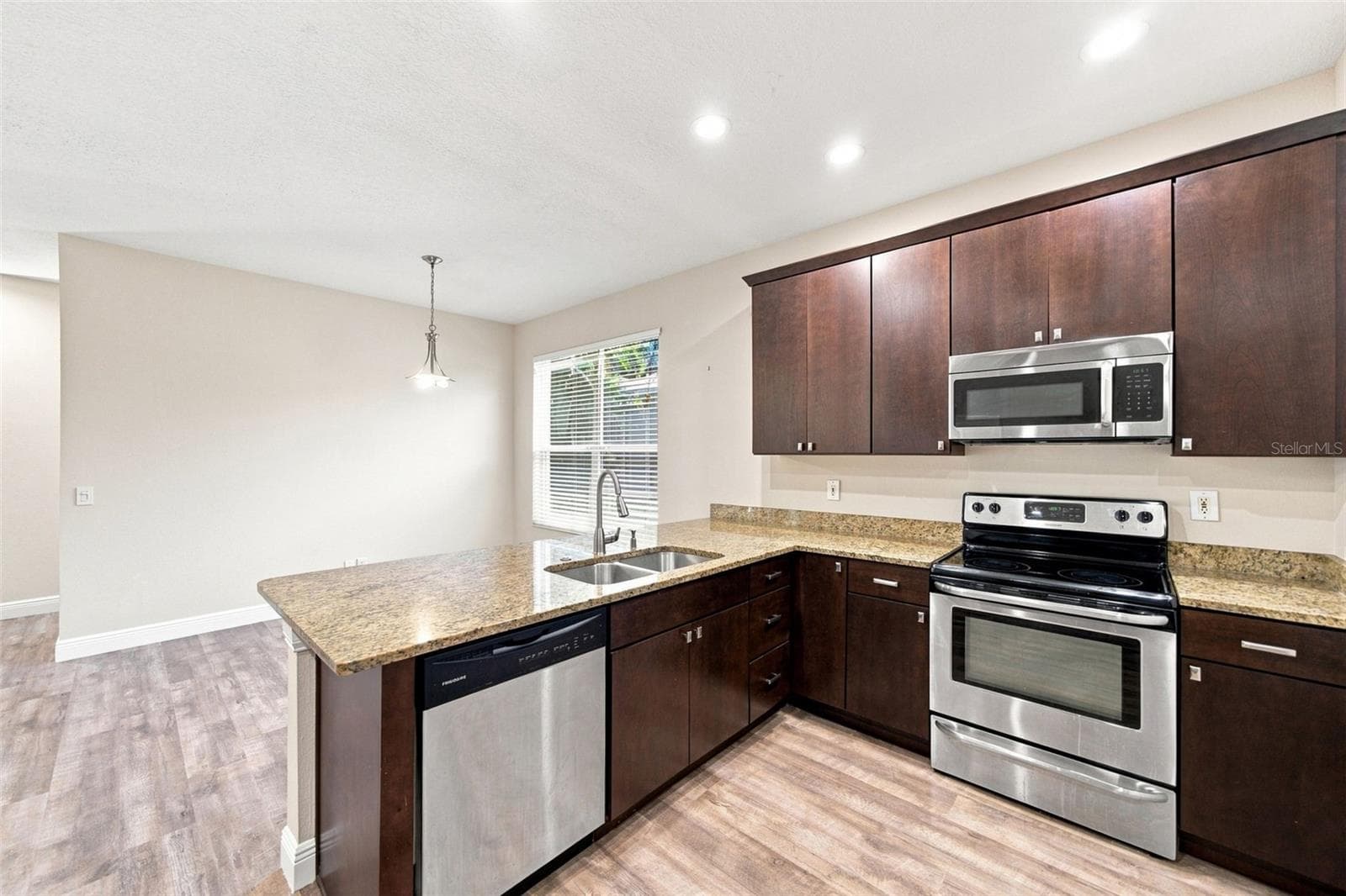 Single Family Residence at 295 LONDONDERRY DR, SARASOTA, photo 17 of 35