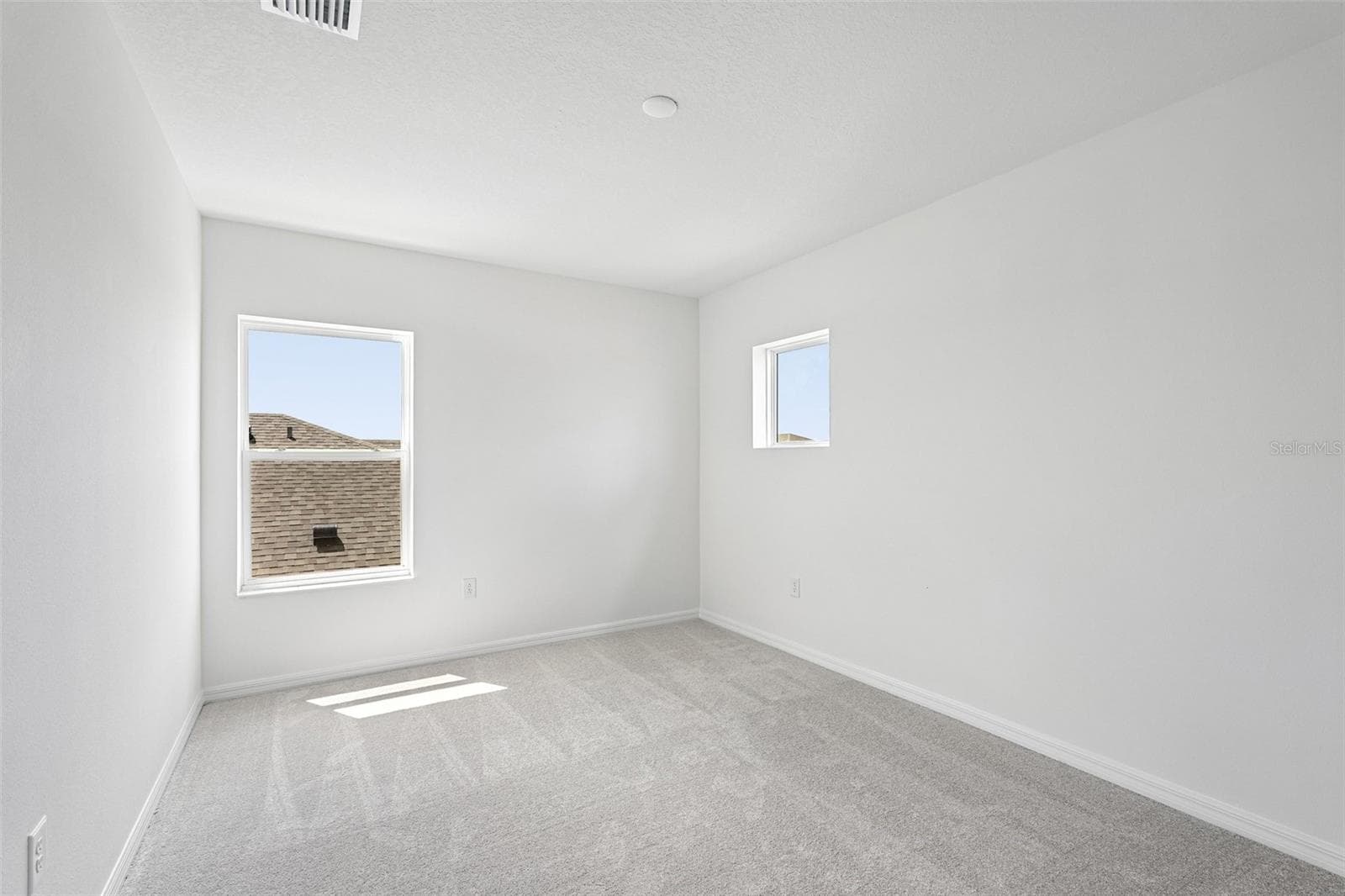 Single Family Residence at 8712 CANARD CV, PALMETTO, photo 19 of 32