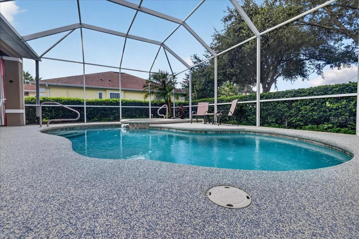 Screen enclosure - 5 CAPTIVA AT LIONSPAW, DAYTONA BEACH