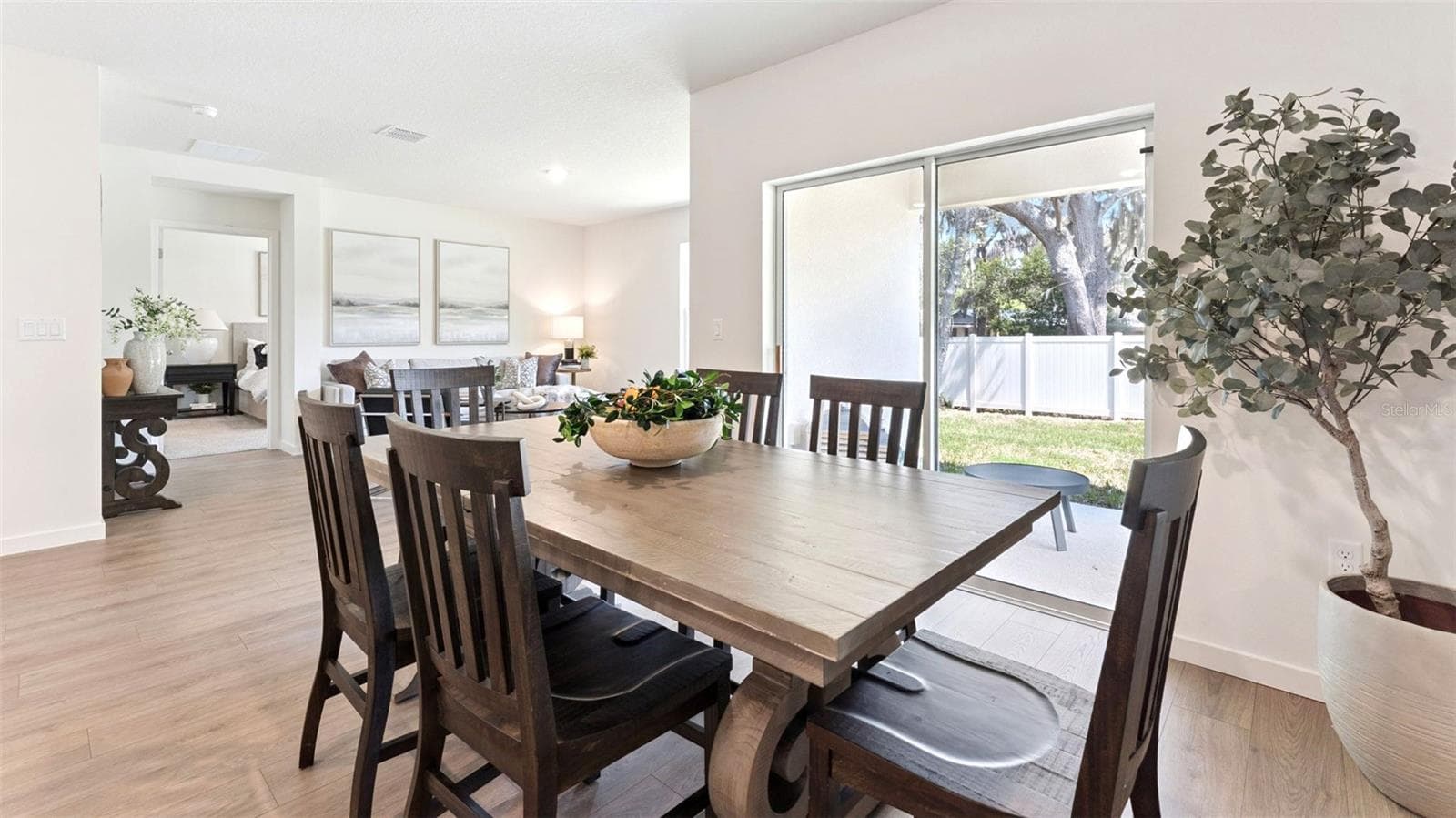 Single Family Residence at 968 CHAMPION RIDGE DR, DAYTONA BEACH, photo 8 of 41