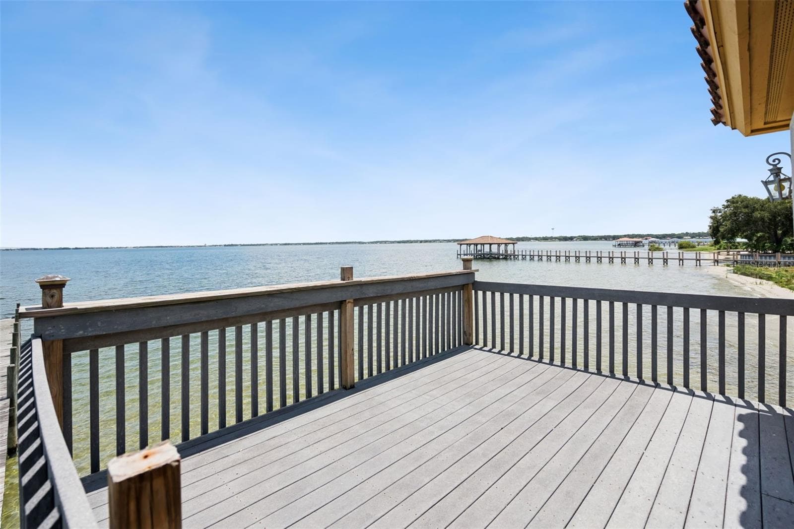Single Family Residence at 2961 LAKEVIEW DR, SEBRING, photo 13 of 100