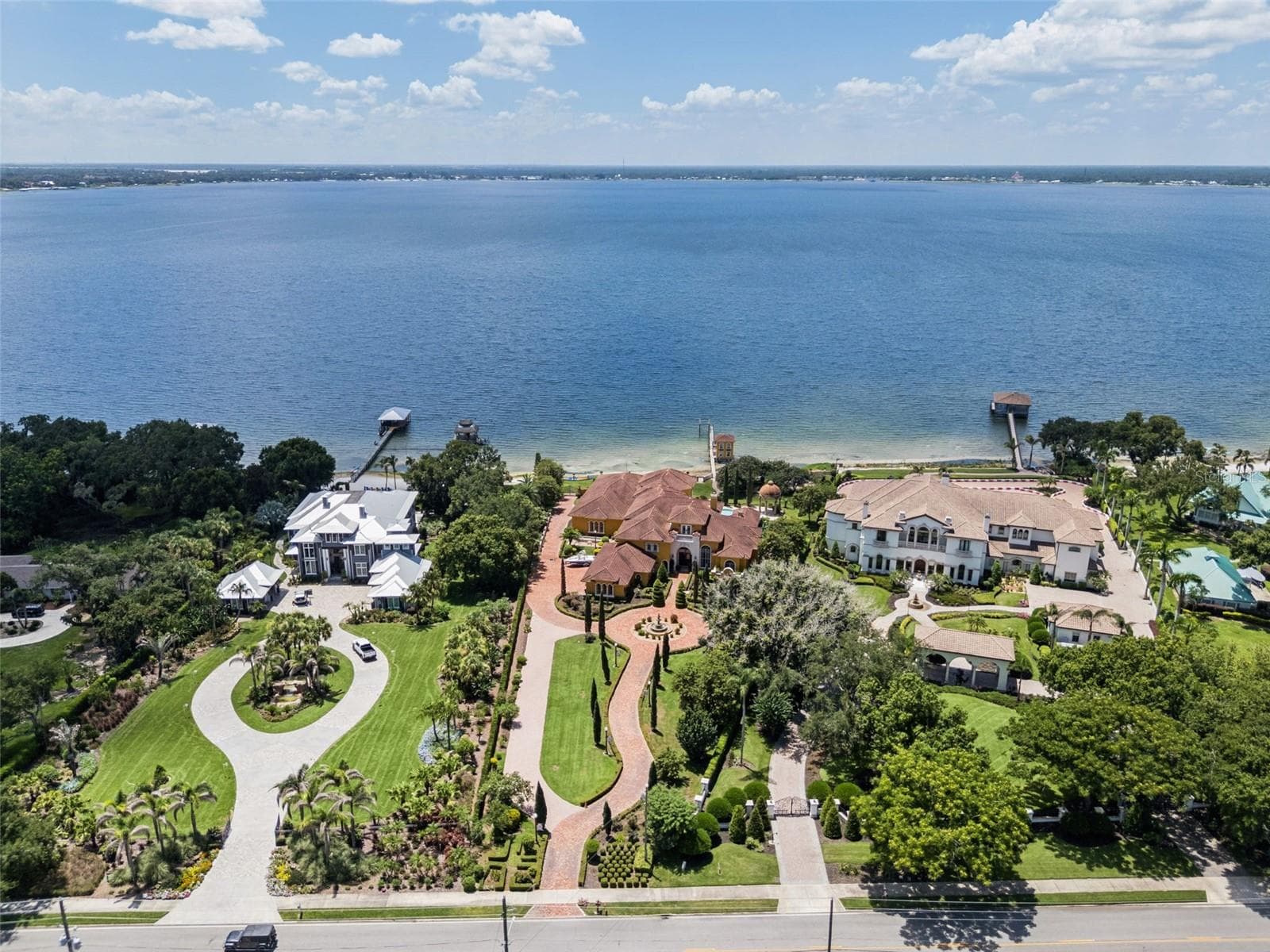 Single Family Residence at 2961 LAKEVIEW DR, SEBRING, photo 25 of 100