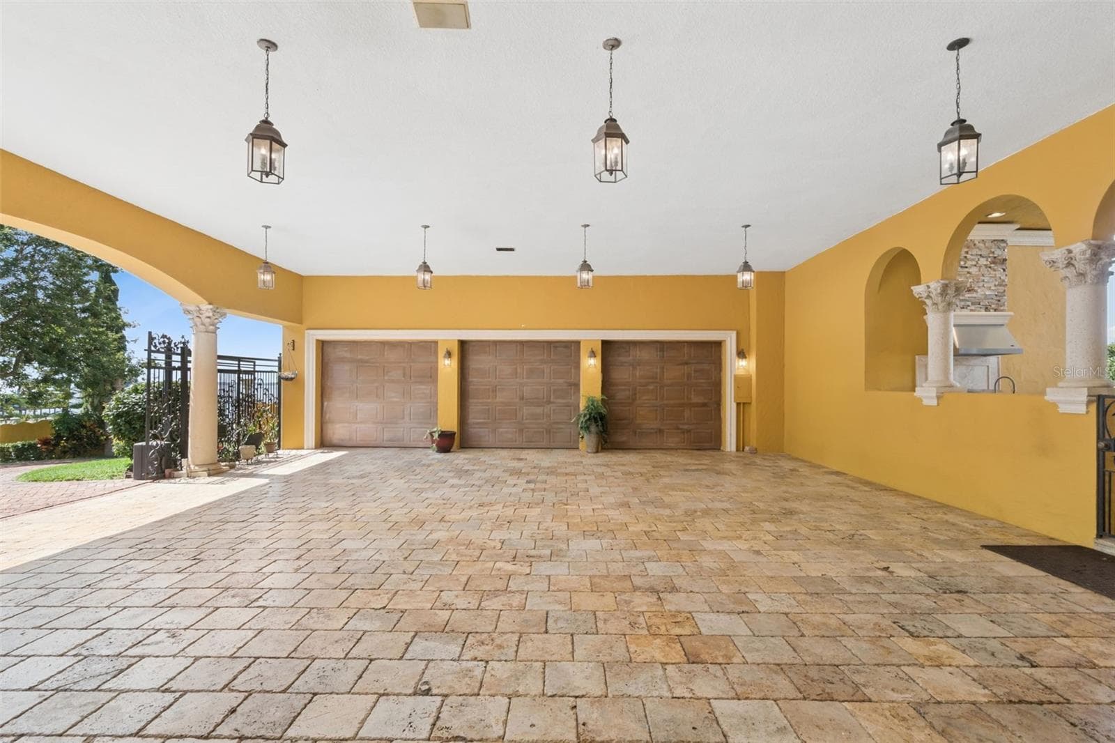 Single Family Residence at 2961 LAKEVIEW DR, SEBRING, photo 85 of 100