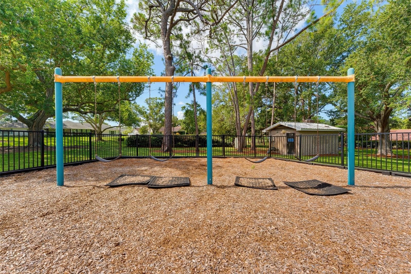 Community park - 1372 CARLISLE CT, DUNEDIN