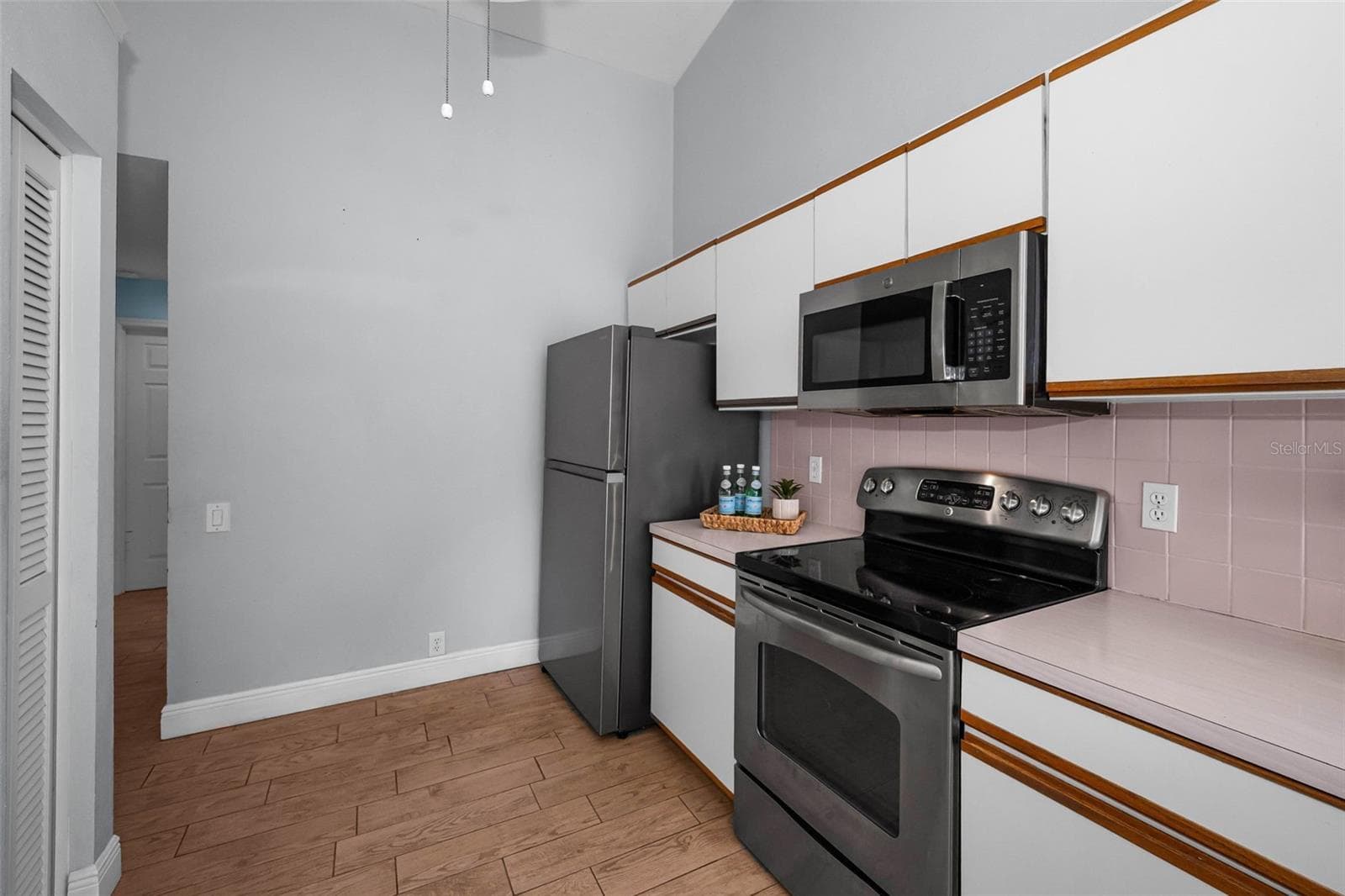 Kitchen - 8919 KEATS DR, HUDSON