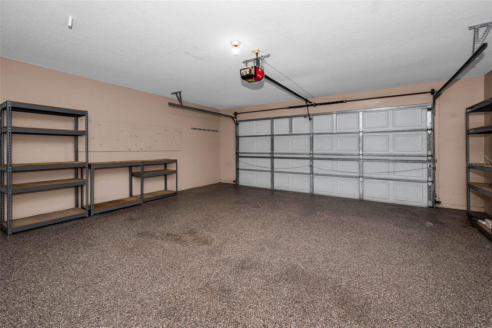 Garage - 8919 KEATS DR, HUDSON